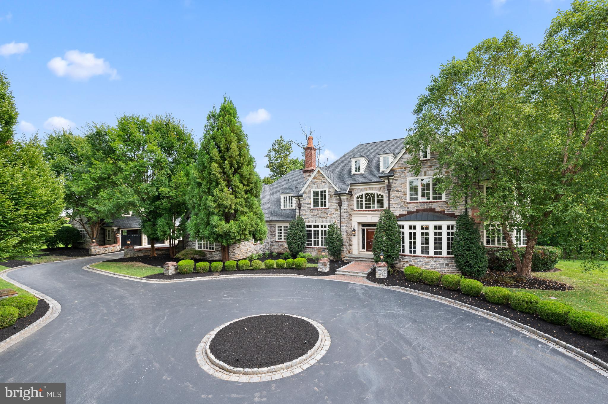 WHITE HORSE - Residential