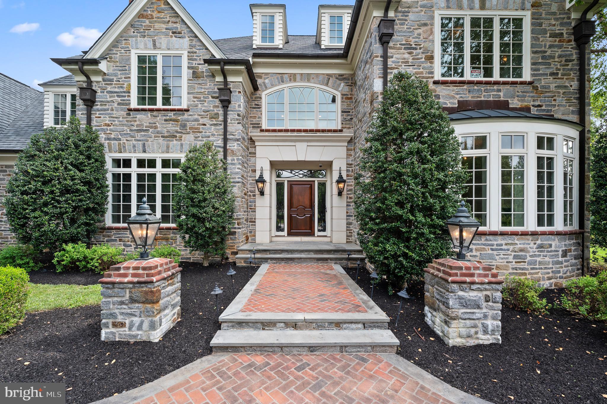 WHITE HORSE - Residential