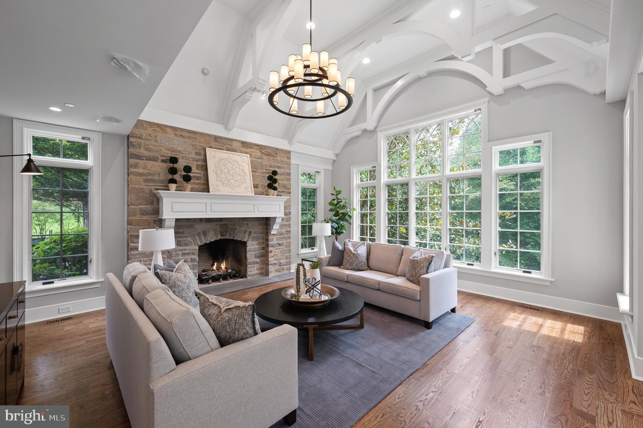 WHITE HORSE - Residential