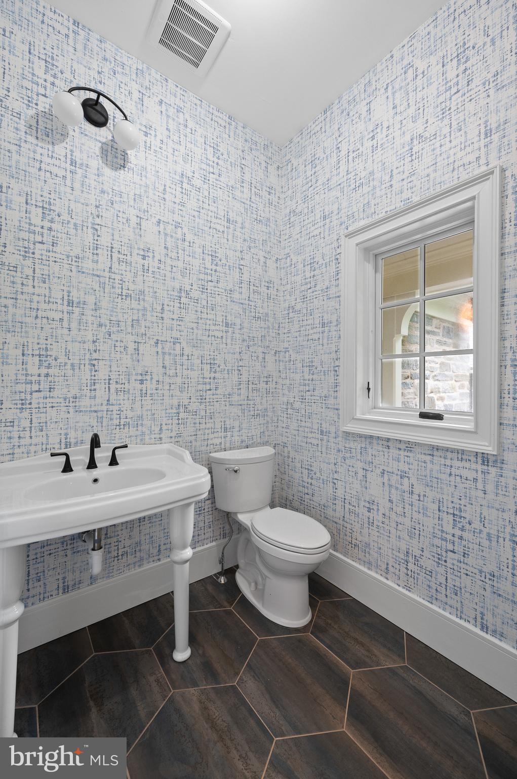 WHITE HORSE - Residential