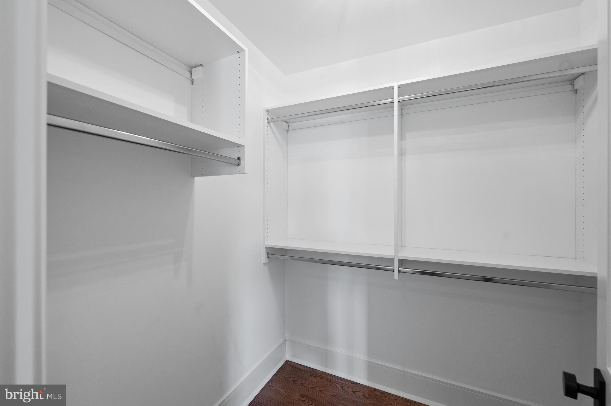 WHITE HORSE - Residential