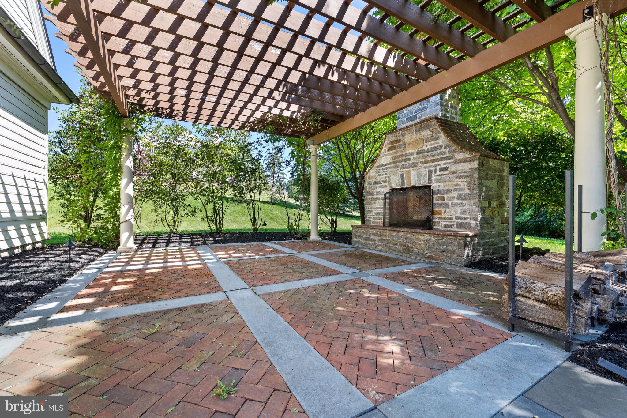 WHITE HORSE - Residential