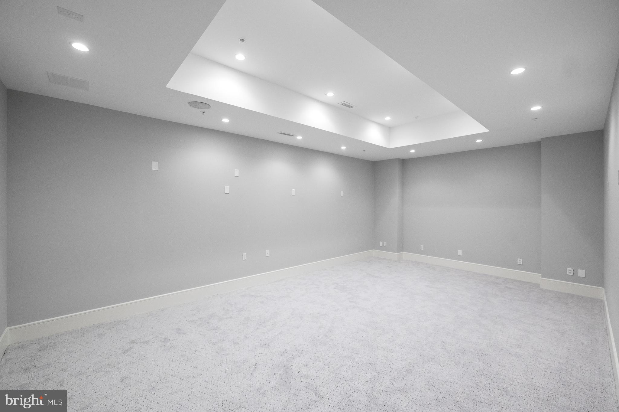 WHITE HORSE - Residential