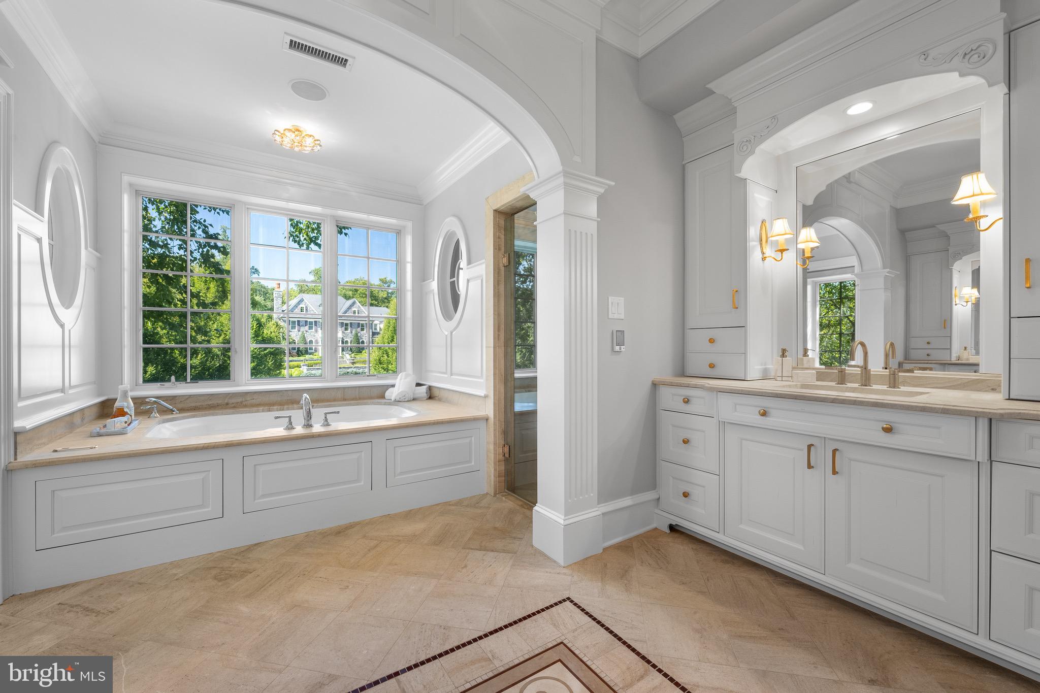 WHITE HORSE - Residential