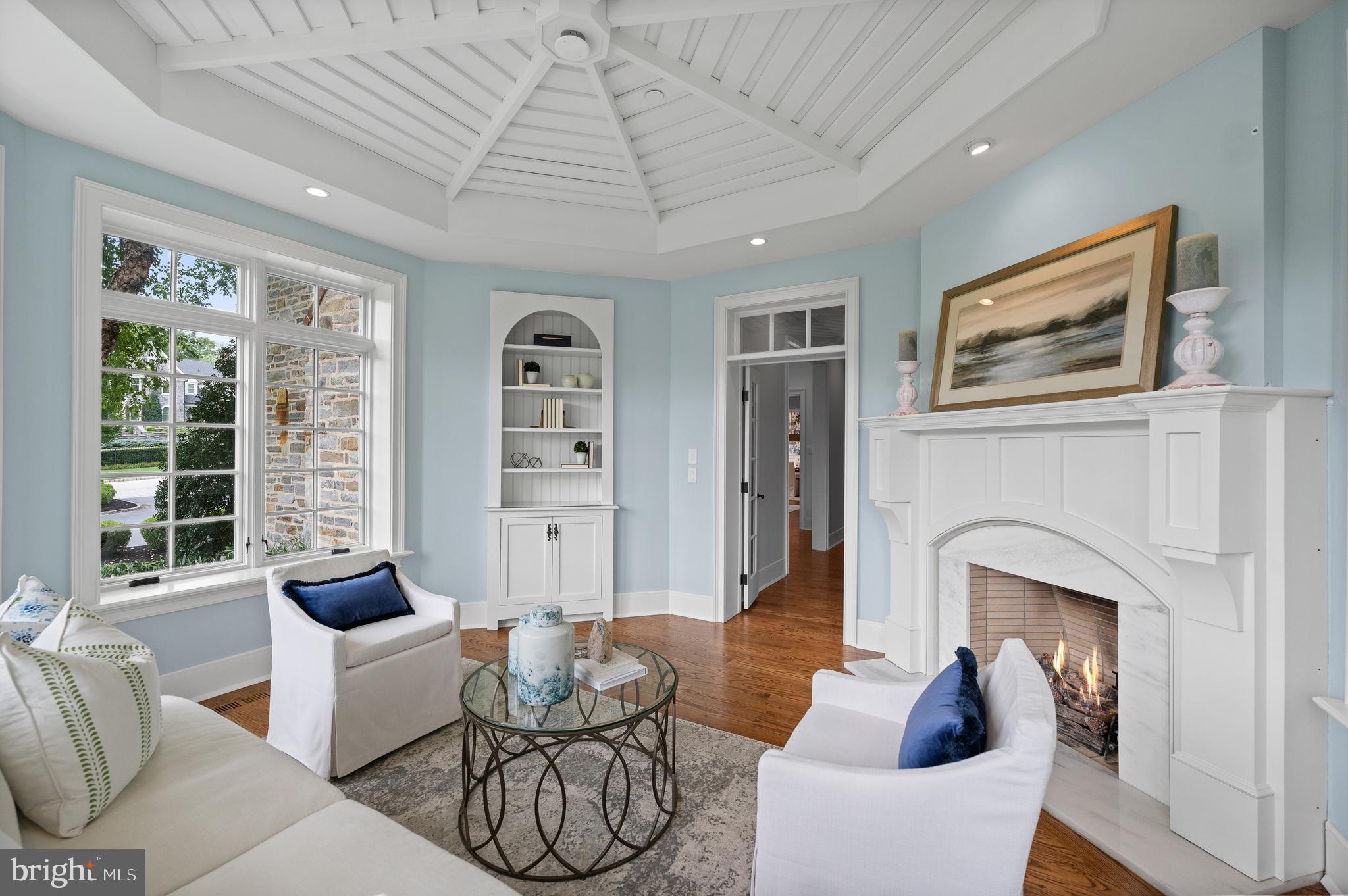 WHITE HORSE - Residential