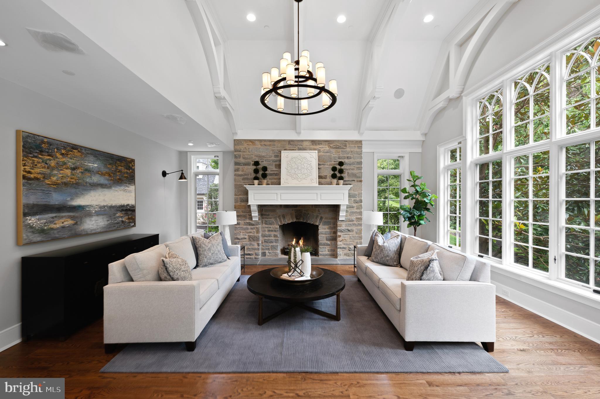 WHITE HORSE - Residential