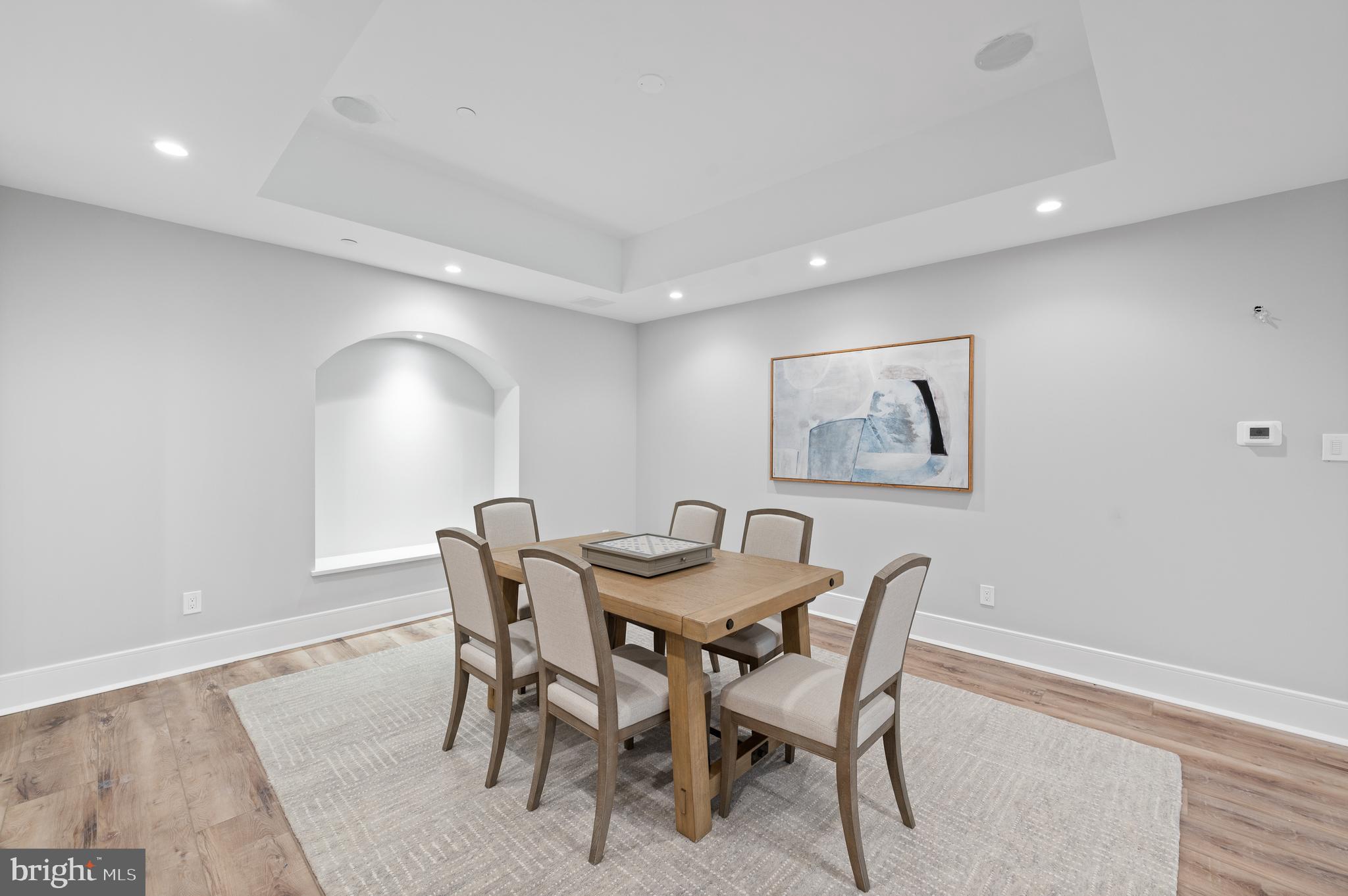 WHITE HORSE - Residential