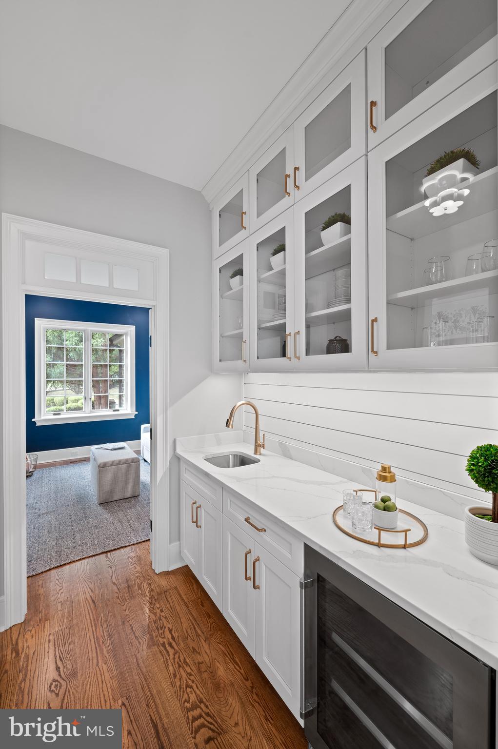 WHITE HORSE - Residential