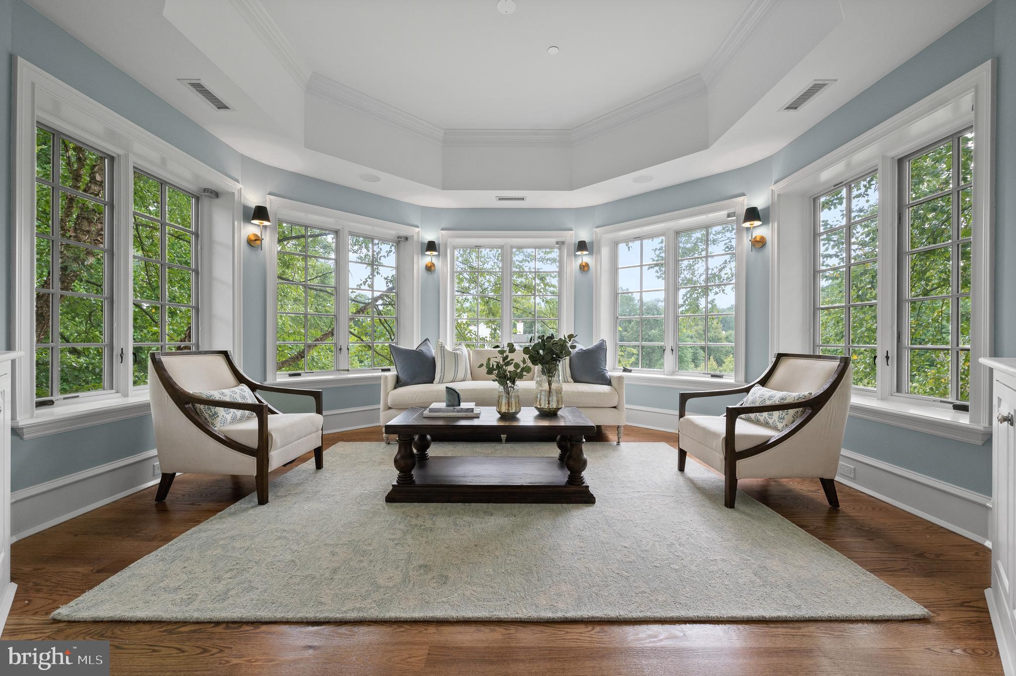 WHITE HORSE - Residential