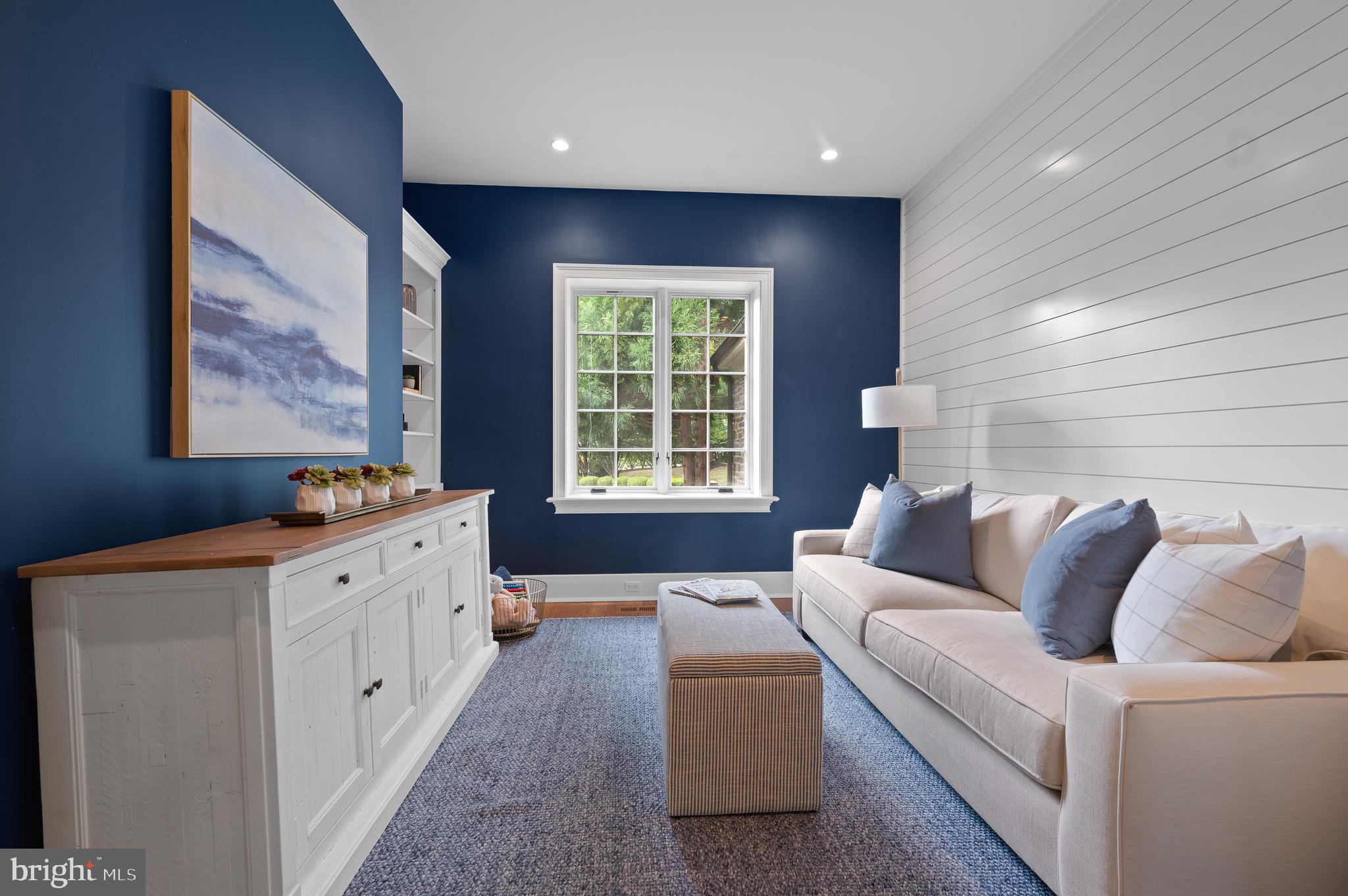 WHITE HORSE - Residential