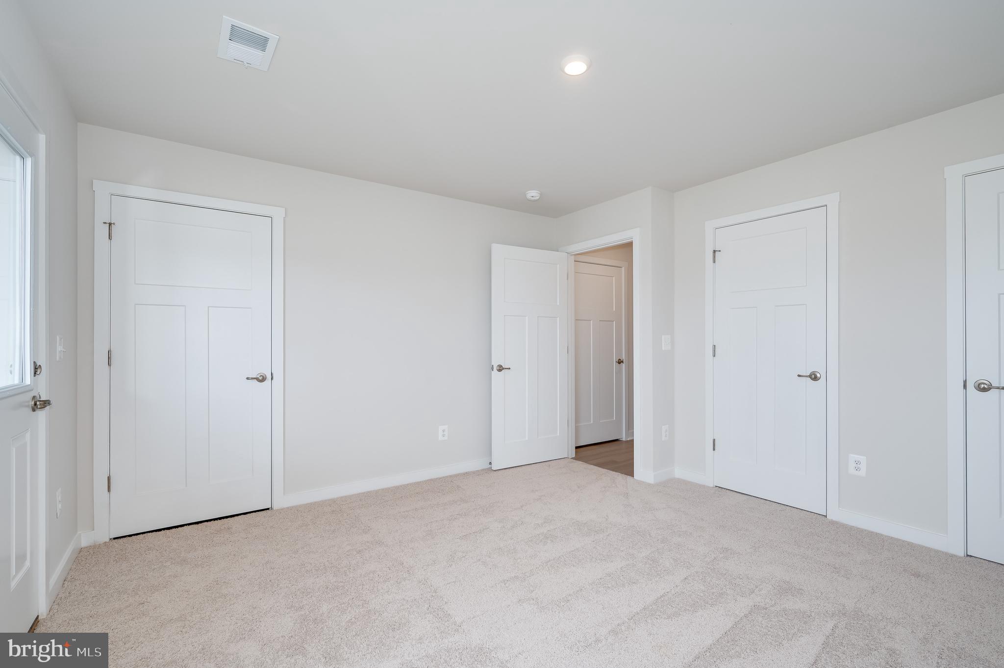 SOUTH BROOK - Residential Lease