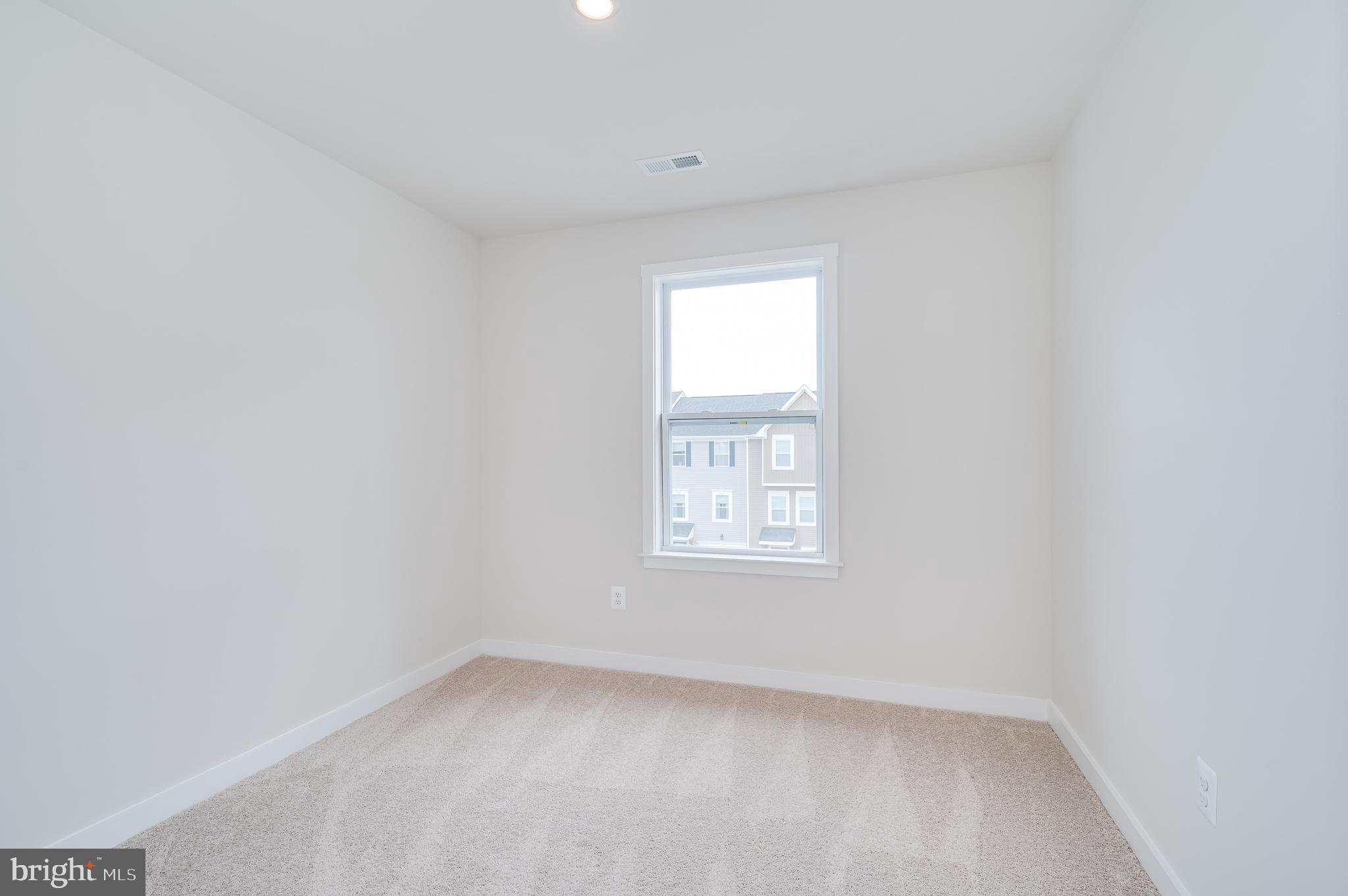 SOUTH BROOK - Residential Lease