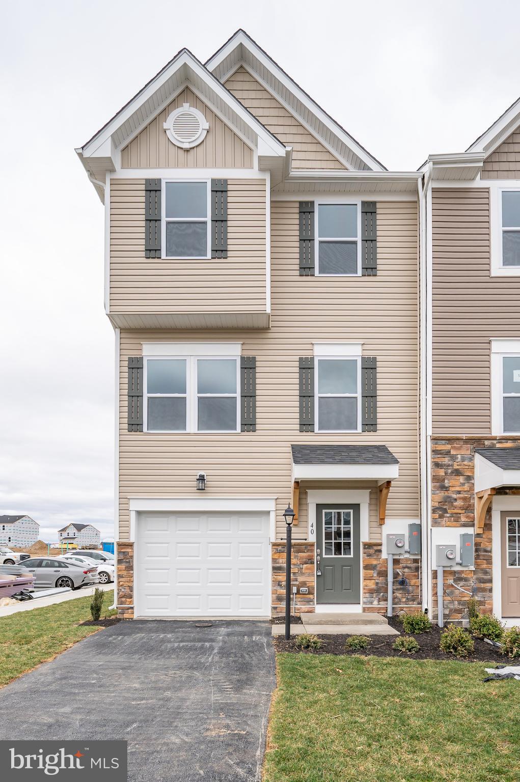 SOUTH BROOK - Residential Lease