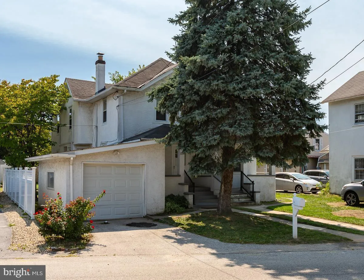 Wayne, Pennsylvania 19087, United States, 3 Bedrooms Bedrooms, ,2 BathroomsBathrooms,Residential,Active,248505