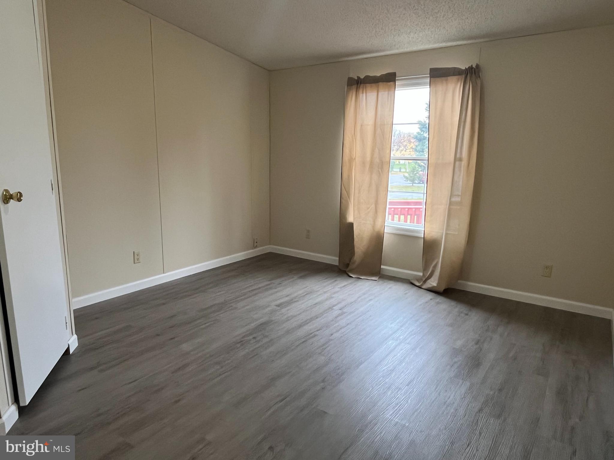 ROYAL CREST ESTATES - Residential