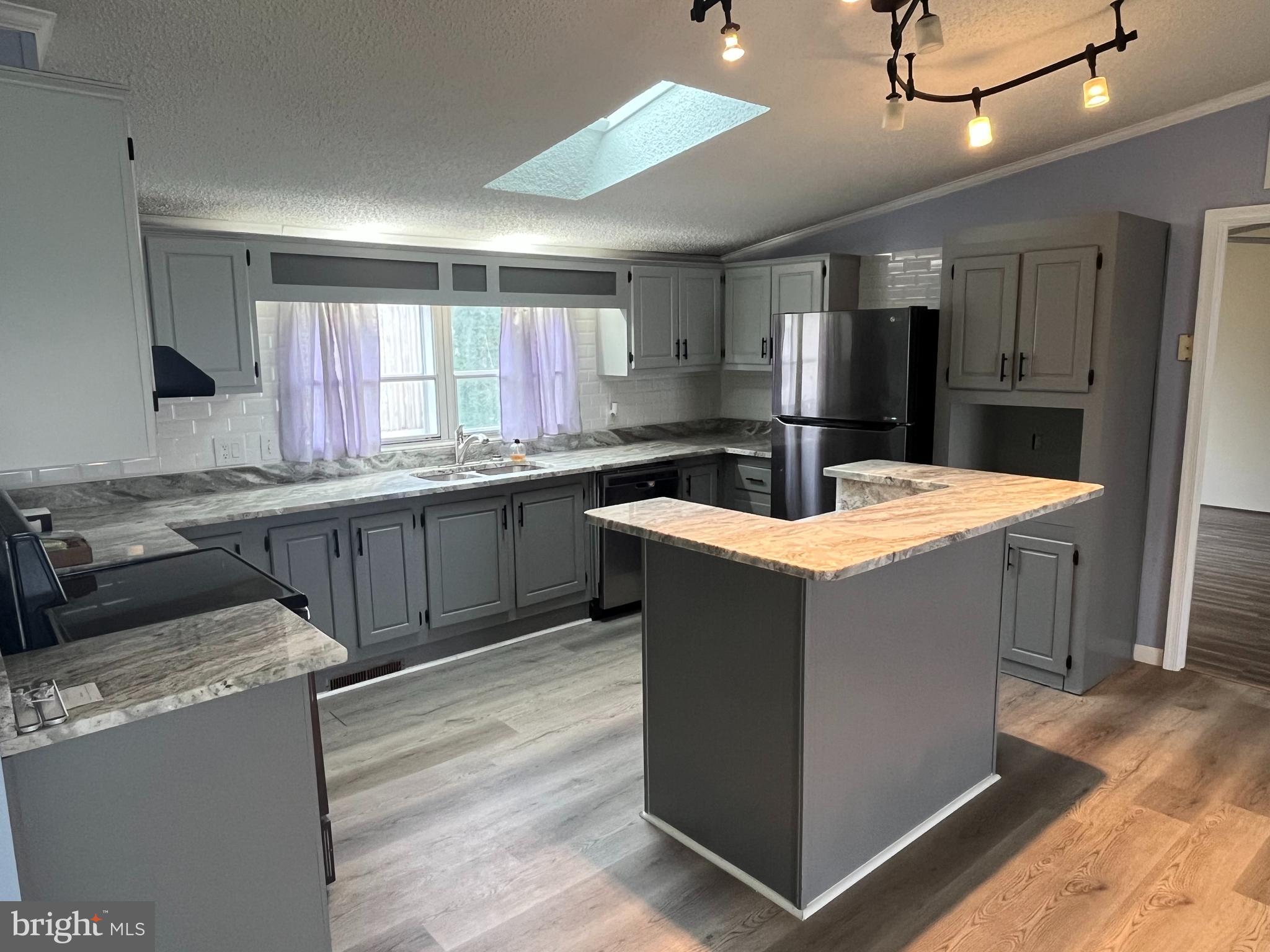 ROYAL CREST ESTATES - Residential