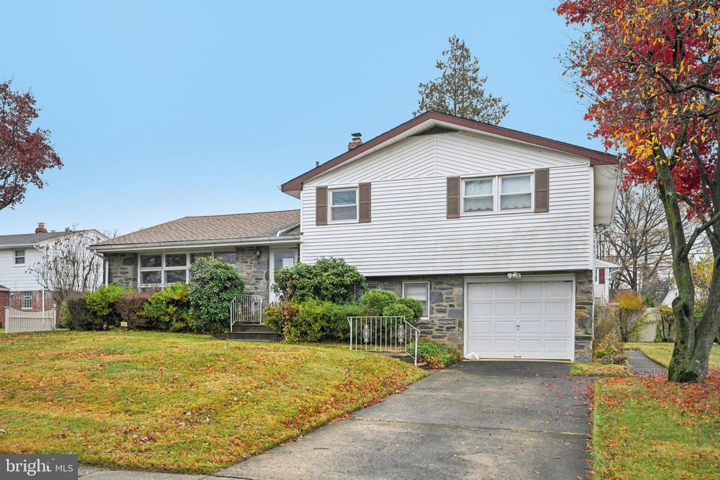 Photo of 9227 Burbank Road, PHILADELPHIA, PA 19115 (MLS # PAPH2556390)