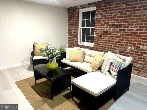 Homes For Sale - 4 Orchard Way<br/> ROCKVILLE, MD 20854
