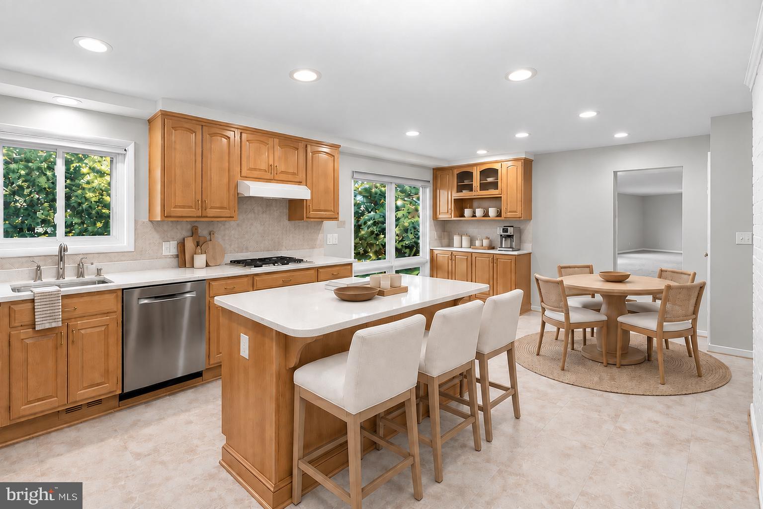 4822 KING RICHARD DRIVE