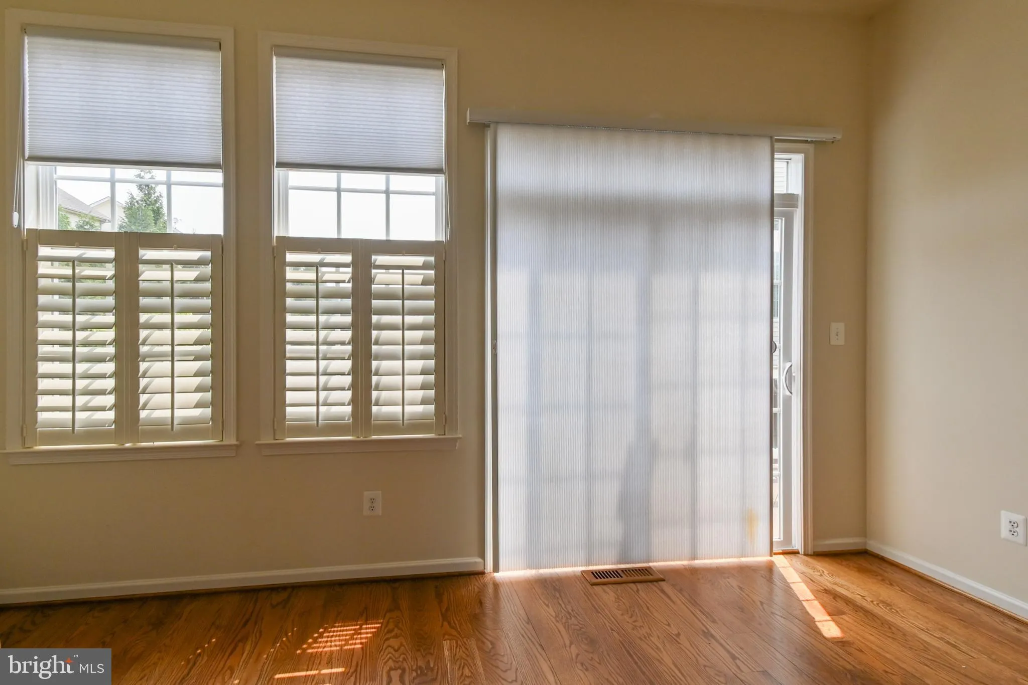 Martinsburg, West Virginia 25403, United States, 2 Bedrooms Bedrooms, ,3 BathroomsBathrooms,Residential,Active,146545