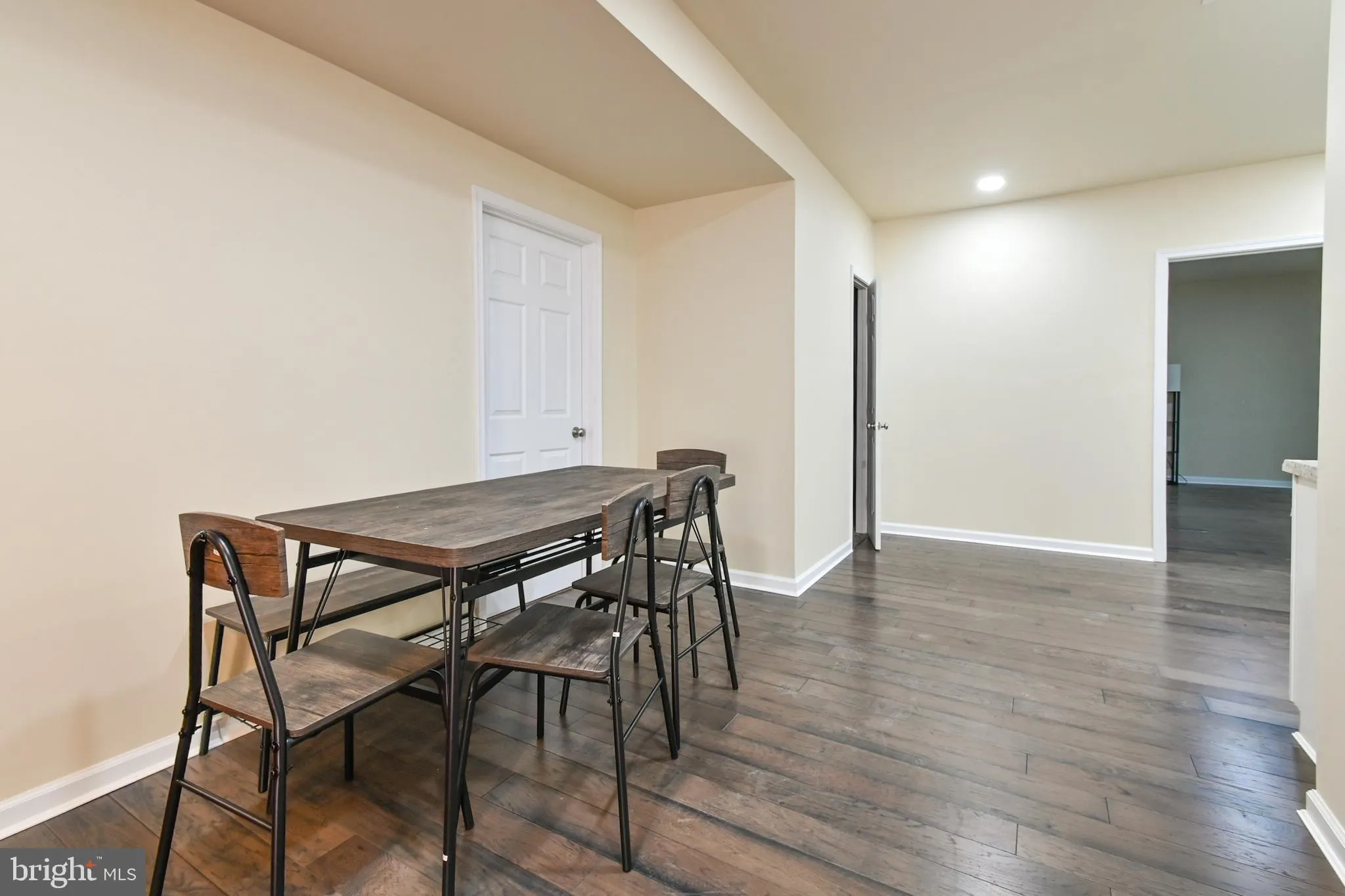 Martinsburg, West Virginia 25403, United States, 2 Bedrooms Bedrooms, ,3 BathroomsBathrooms,Residential,Active,146545