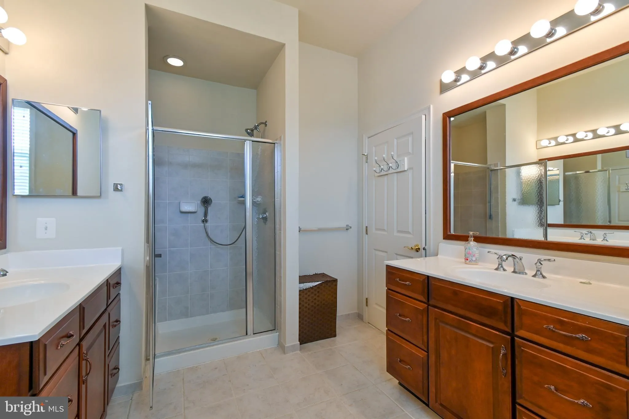 Martinsburg, West Virginia 25403, United States, 2 Bedrooms Bedrooms, ,3 BathroomsBathrooms,Residential,Active,146545