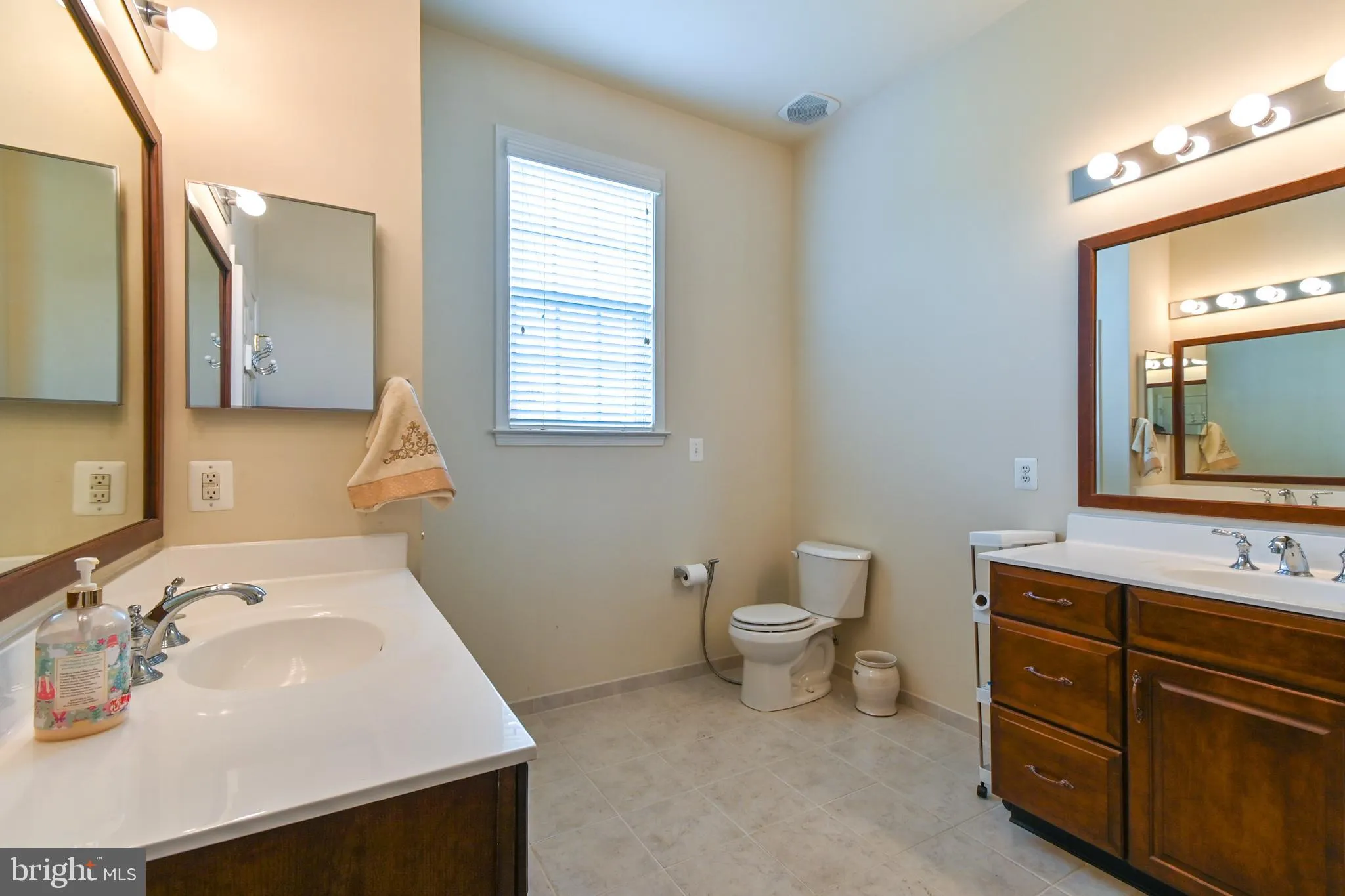 Martinsburg, West Virginia 25403, United States, 2 Bedrooms Bedrooms, ,3 BathroomsBathrooms,Residential,Active,146545