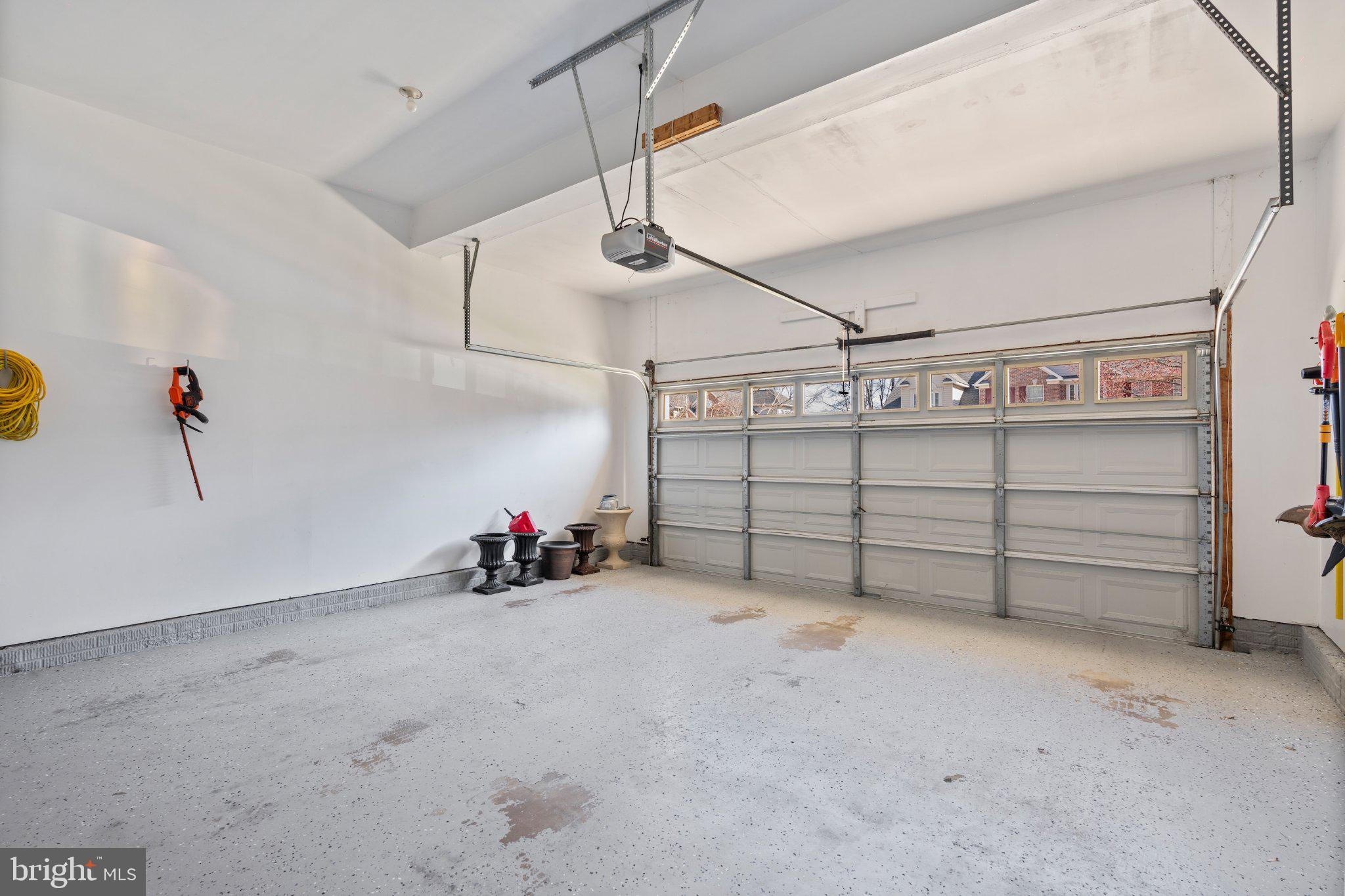 VINEYARD OAK - Residential