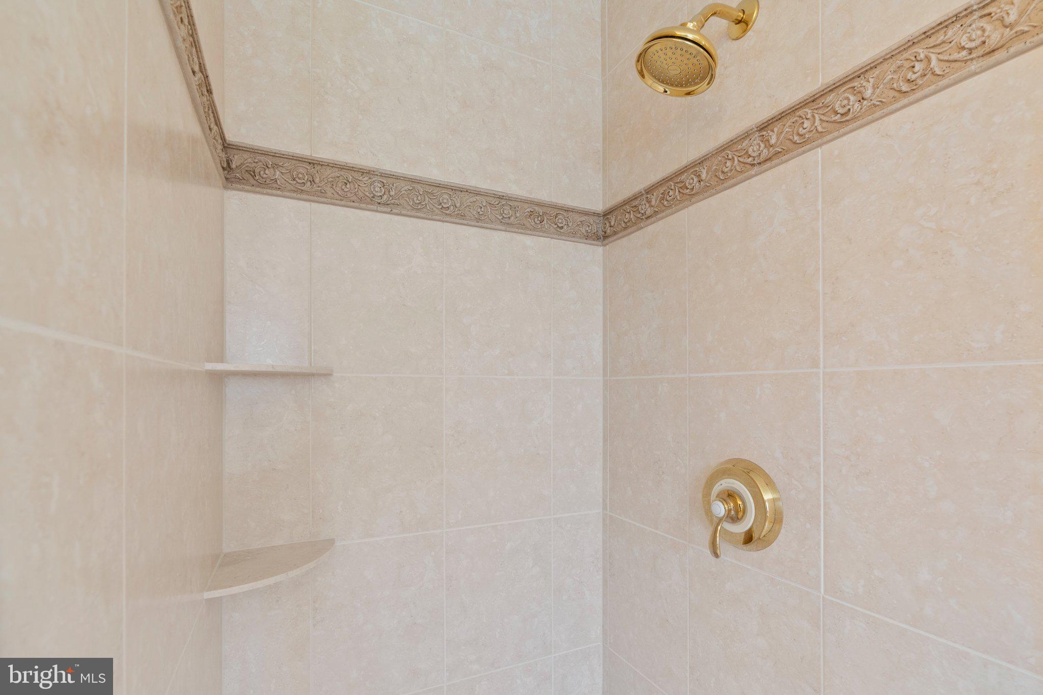 VINEYARD OAK - Residential