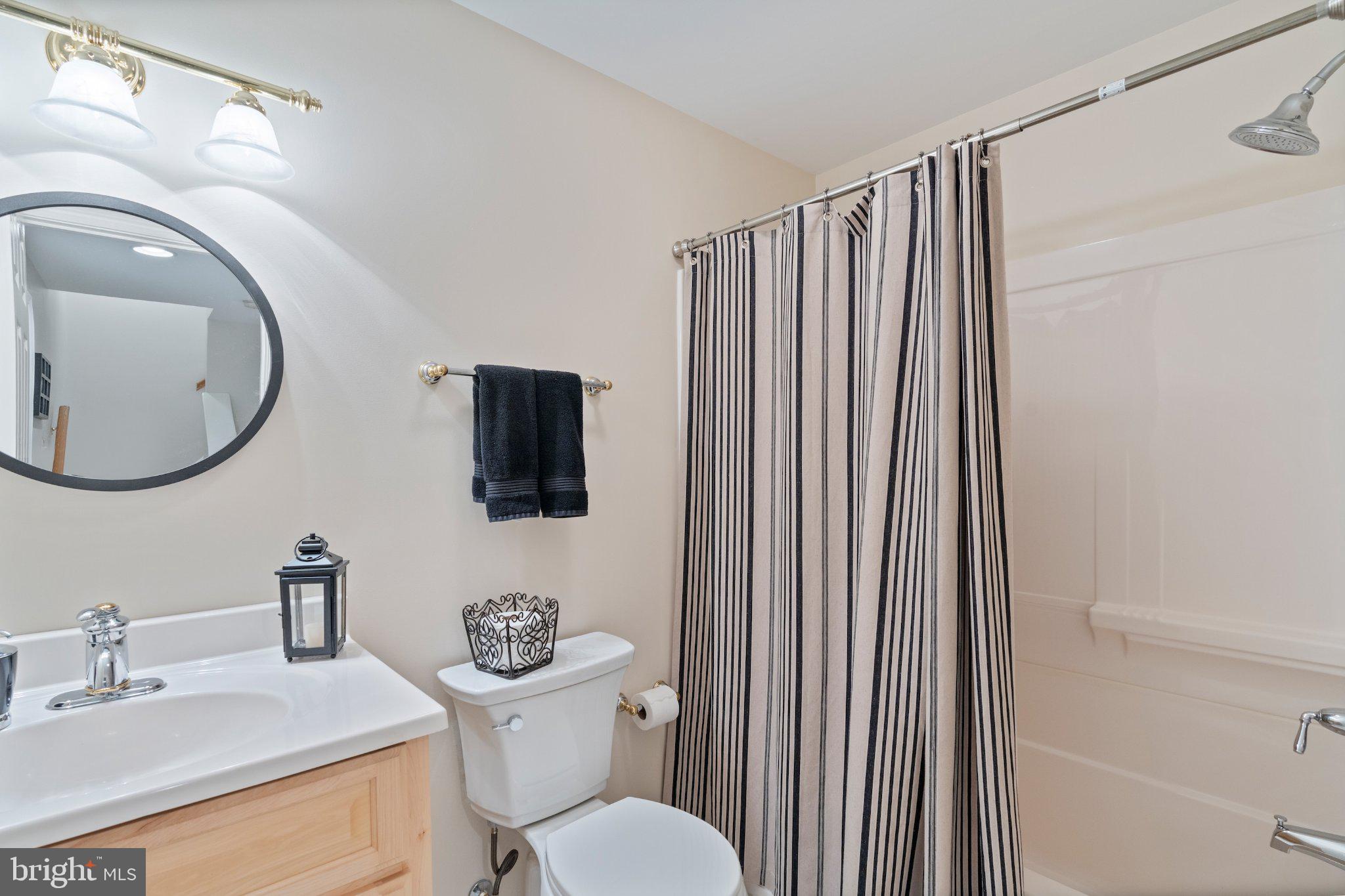 VINEYARD OAK - Residential