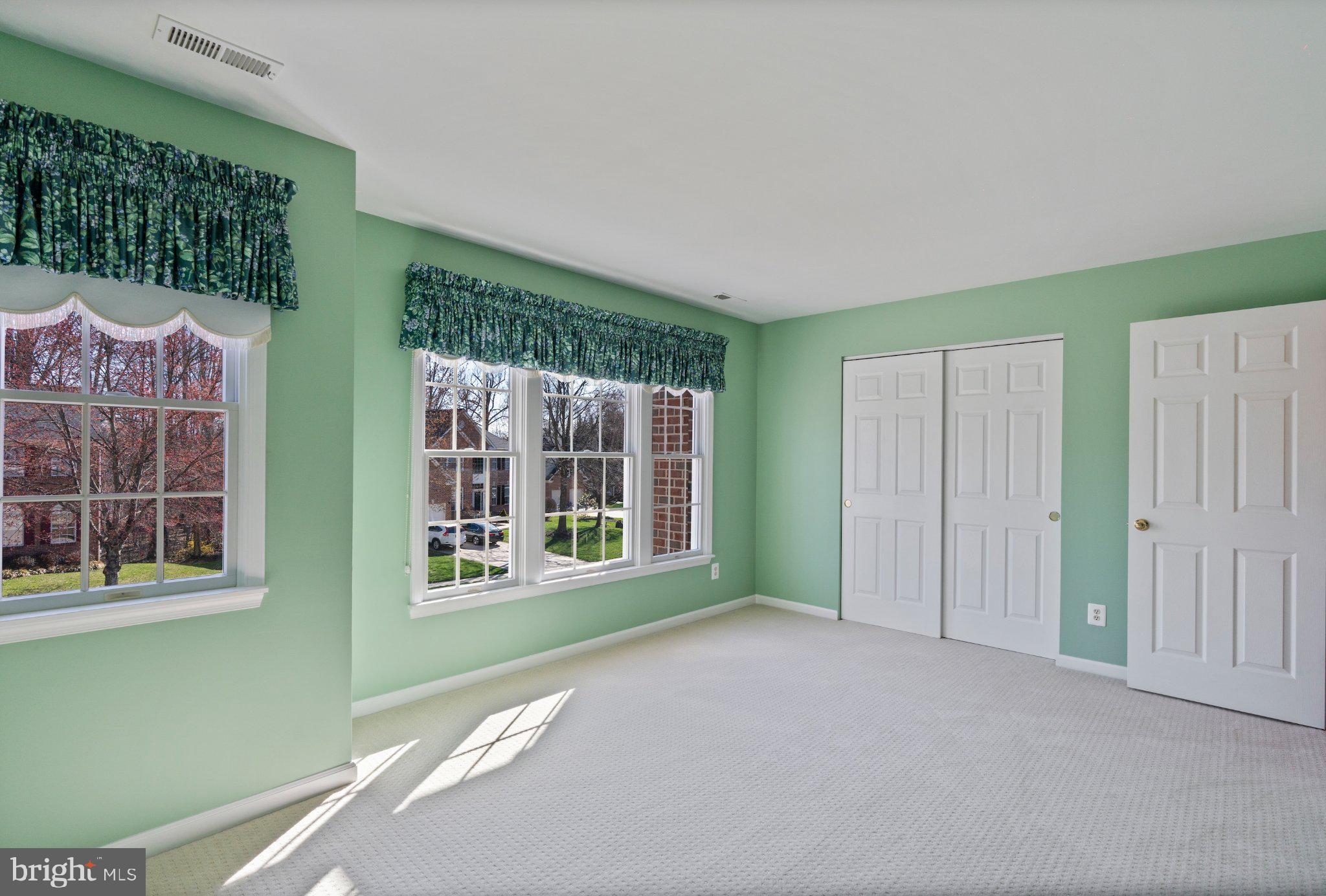 VINEYARD OAK - Residential