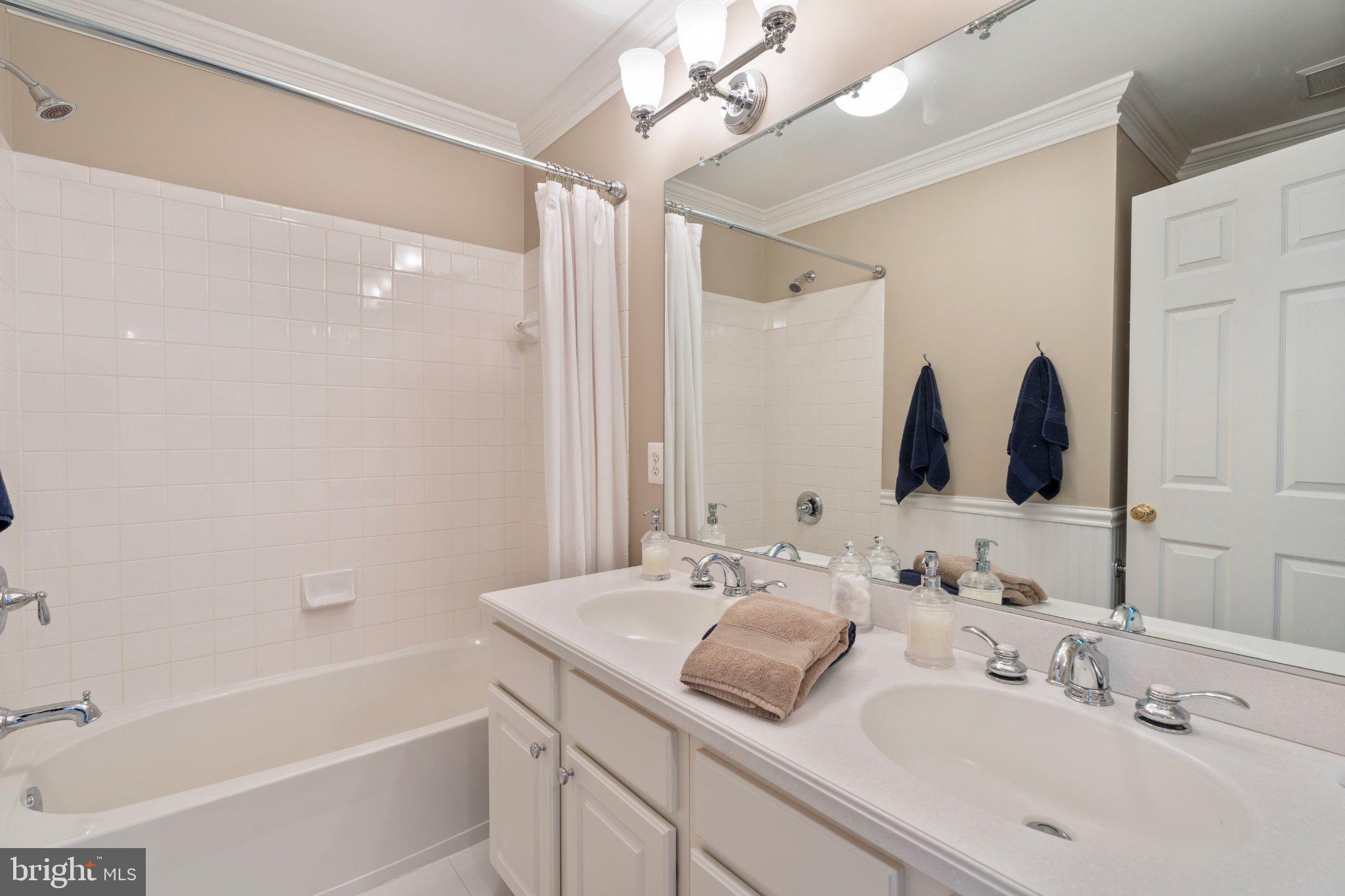 VINEYARD OAK - Residential