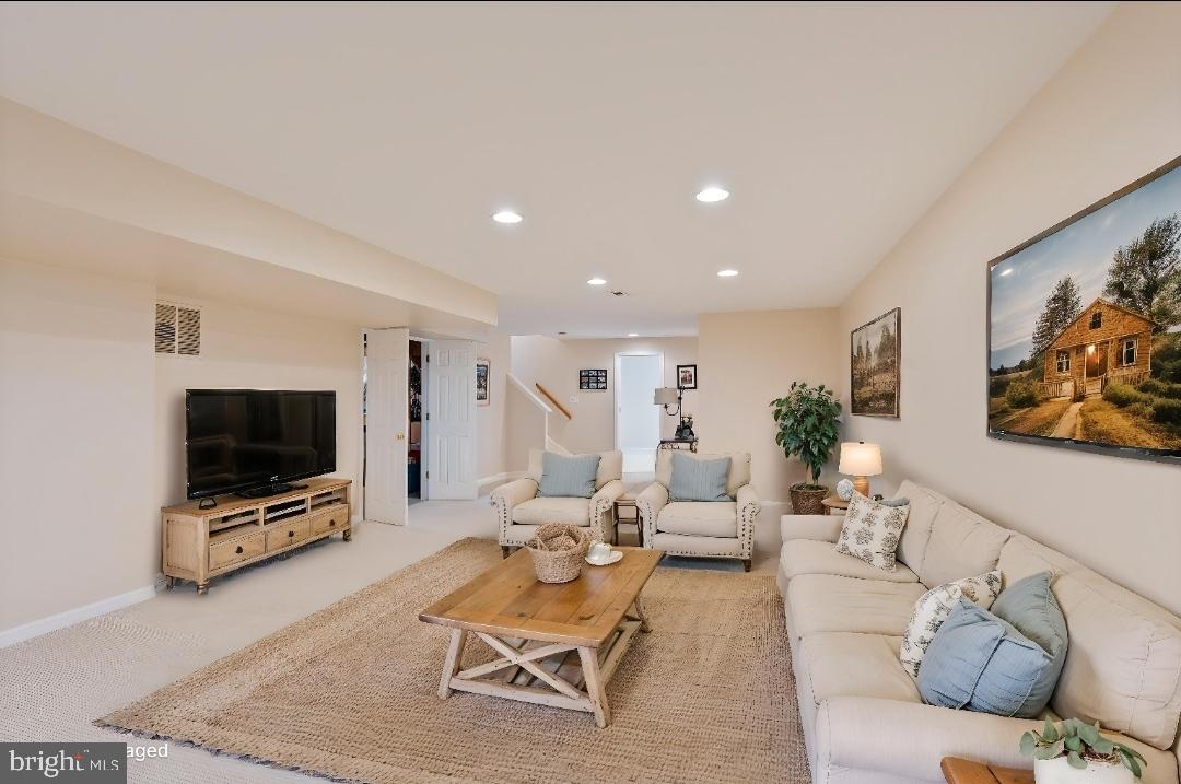 VINEYARD OAK - Residential