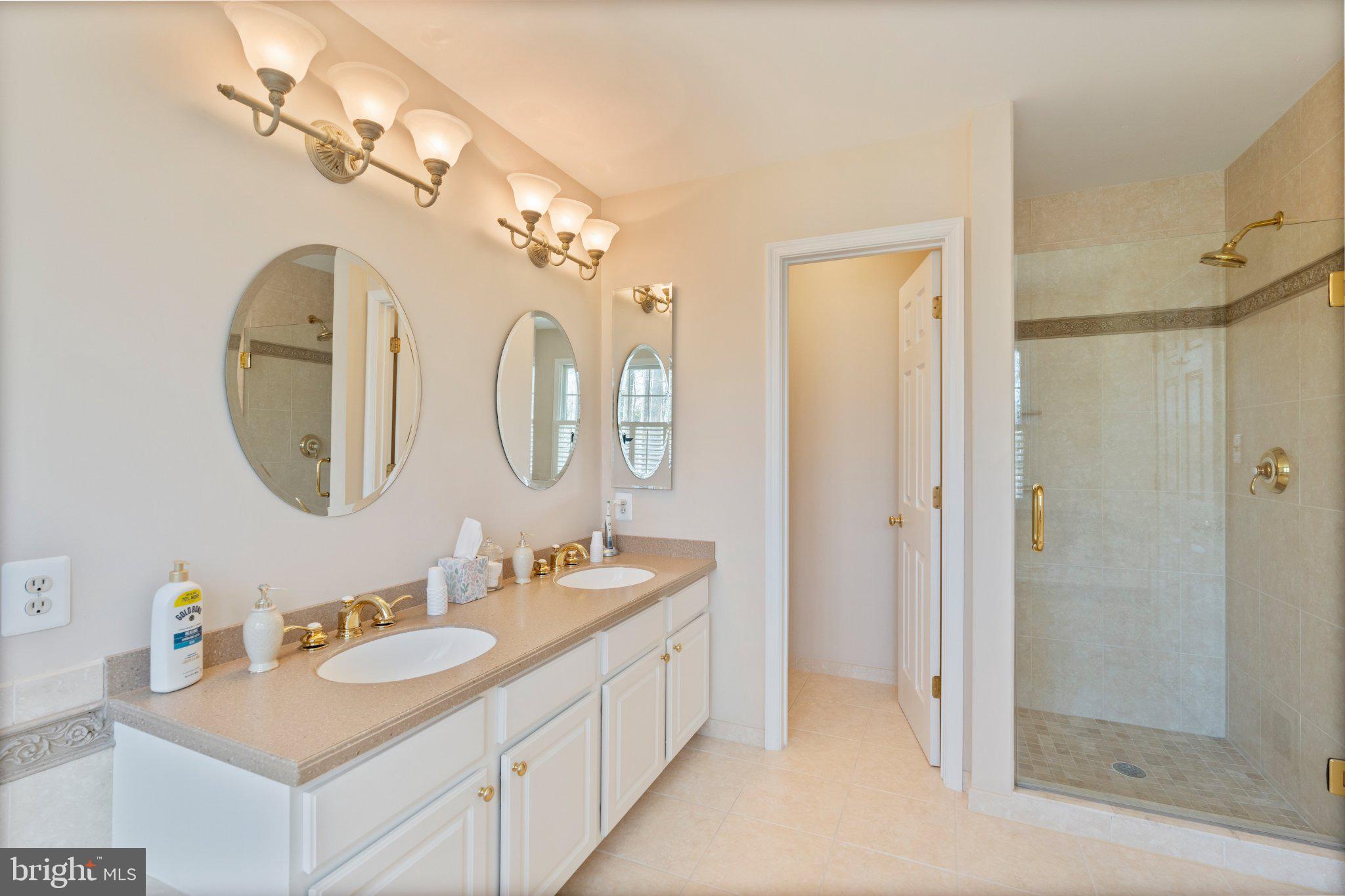 VINEYARD OAK - Residential