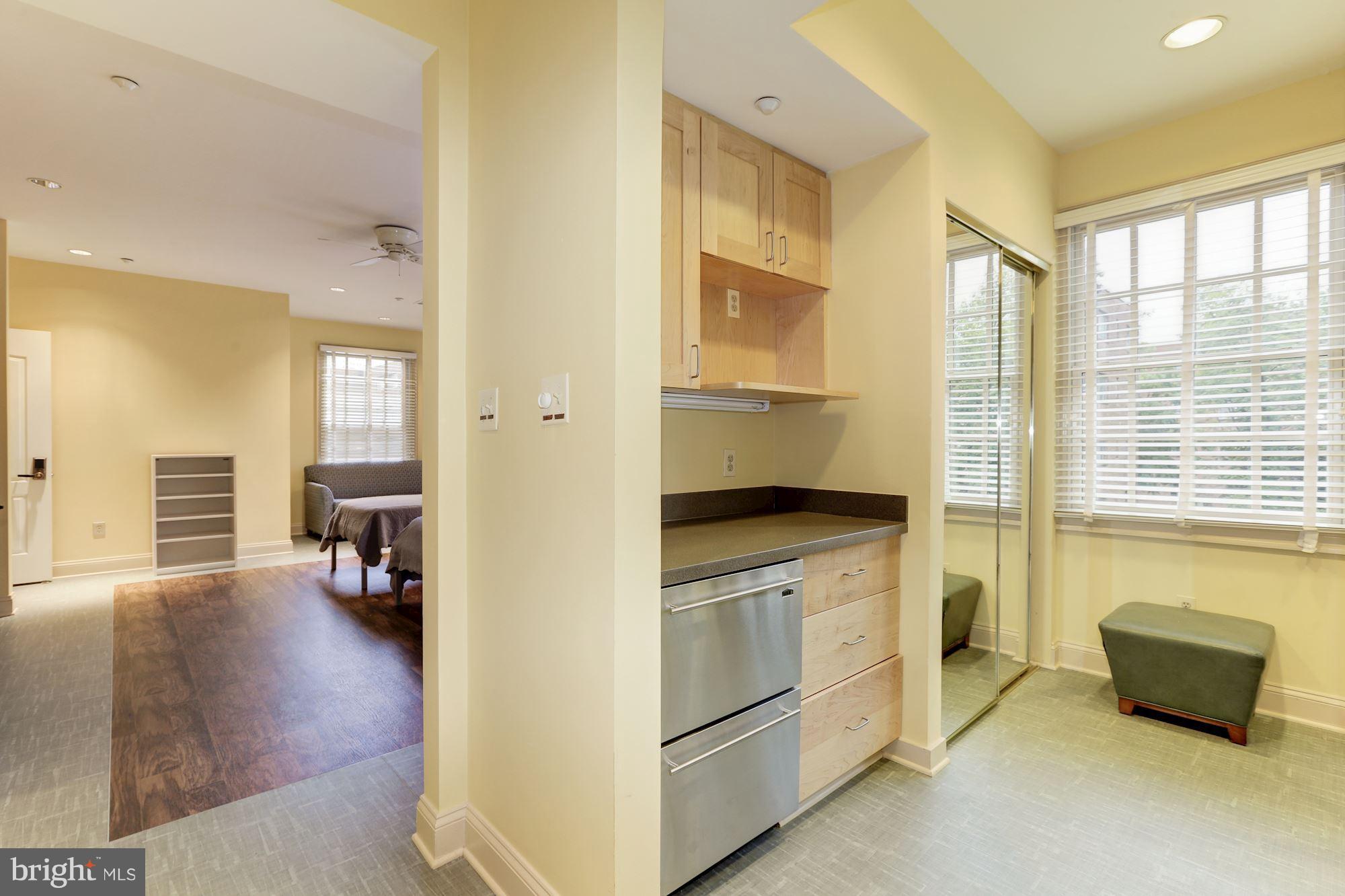 NORTHWEST PARK - Commercial Sale