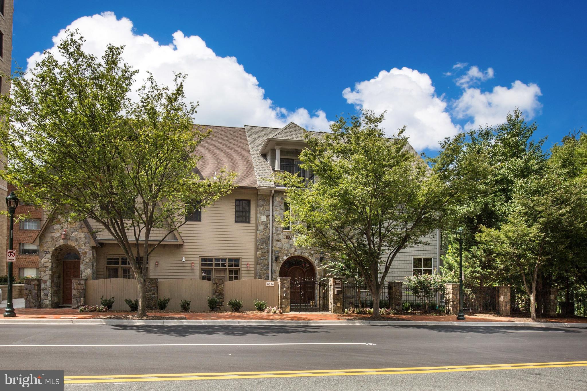 NORTHWEST PARK - Commercial Sale