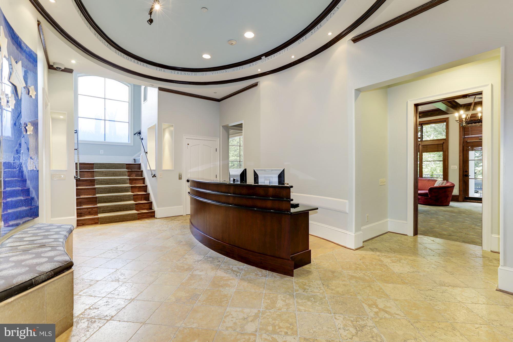 NORTHWEST PARK - Commercial Sale