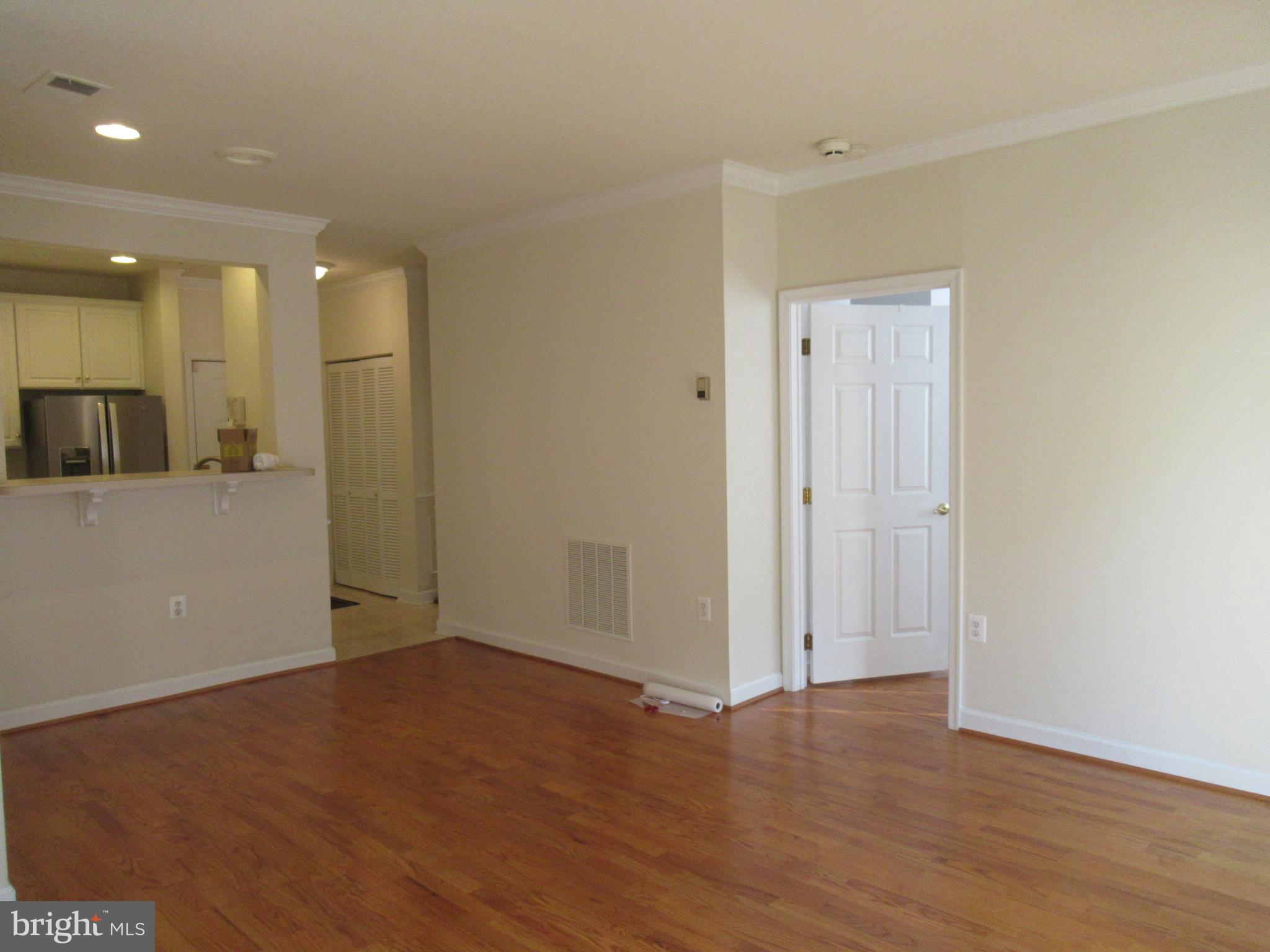 COURTHOUSE HILL - Residential Lease