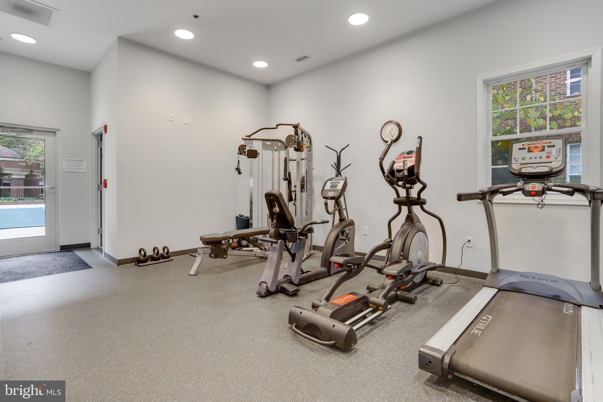 COURTHOUSE HILL - Residential Lease