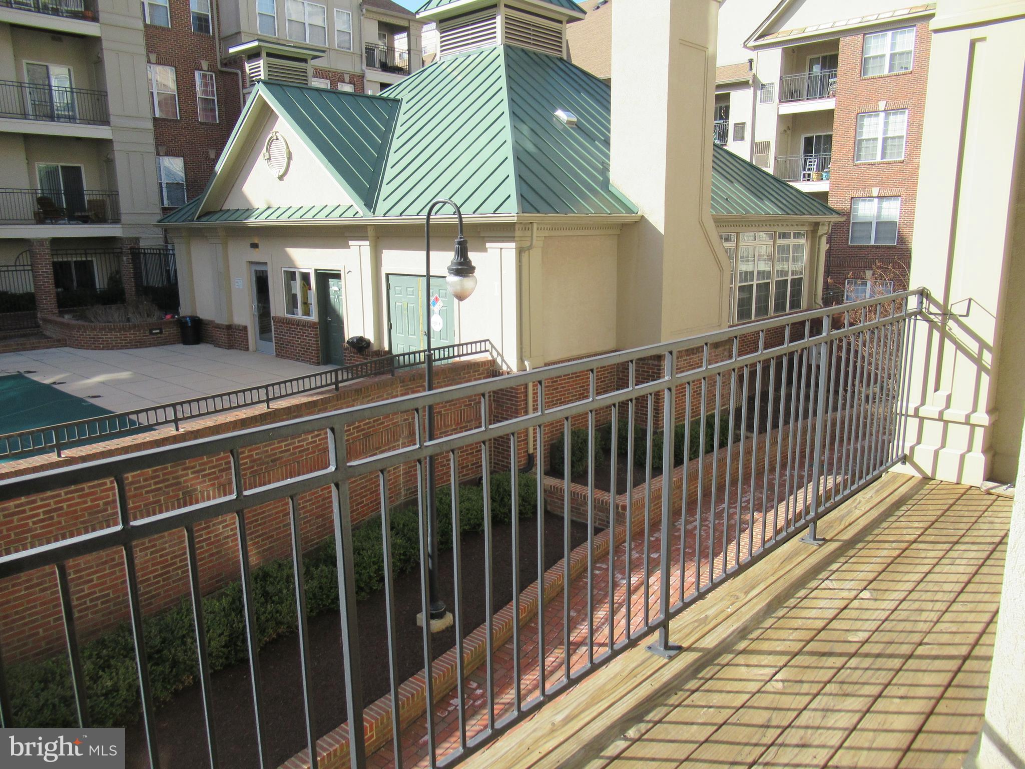 COURTHOUSE HILL - Residential Lease