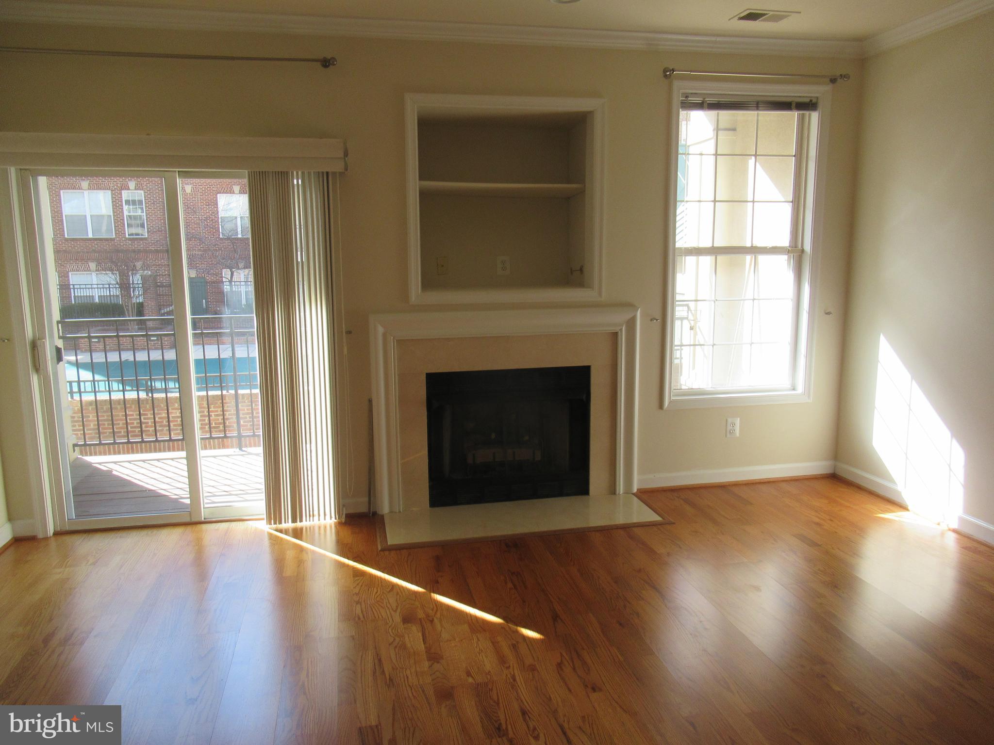 COURTHOUSE HILL - Residential Lease