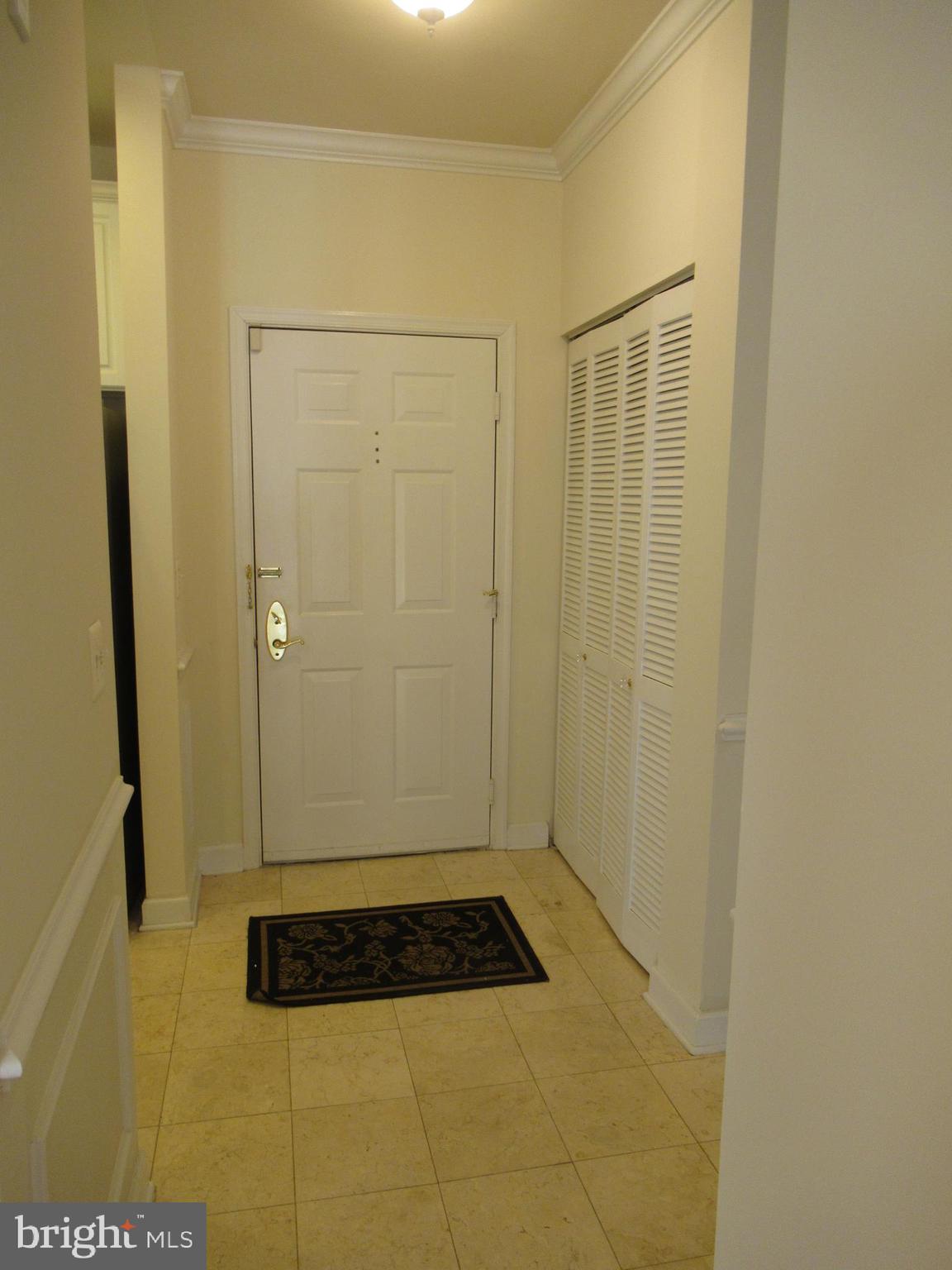 COURTHOUSE HILL - Residential Lease