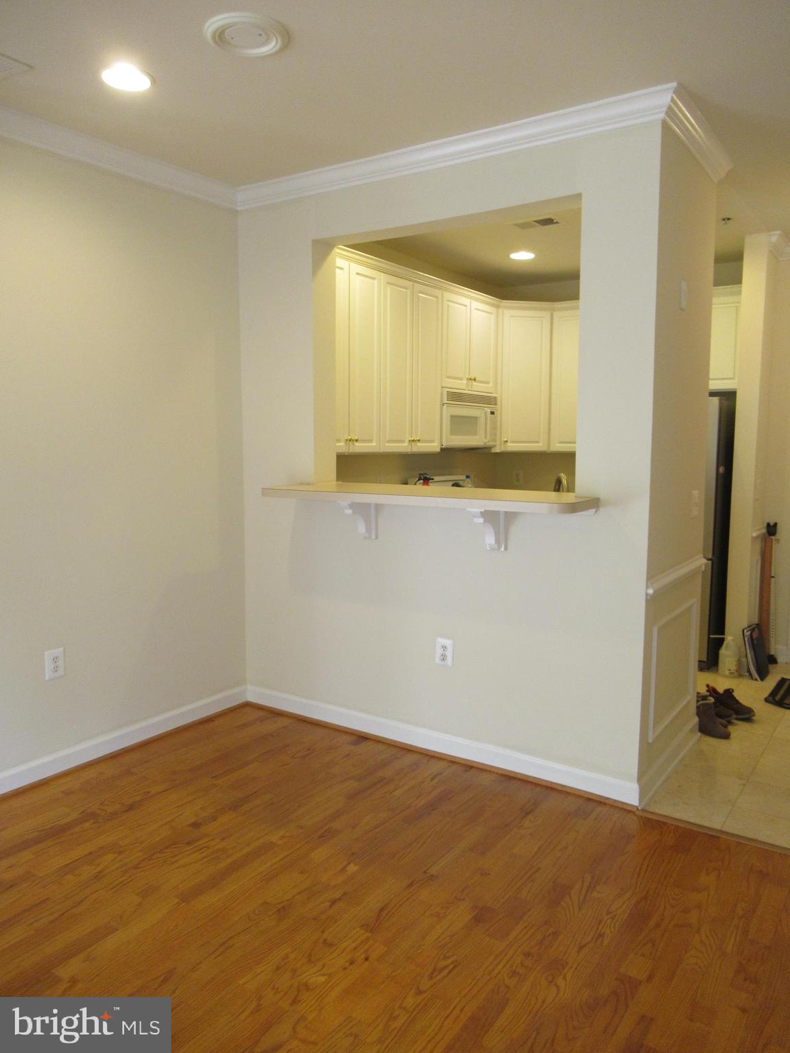 COURTHOUSE HILL - Residential Lease