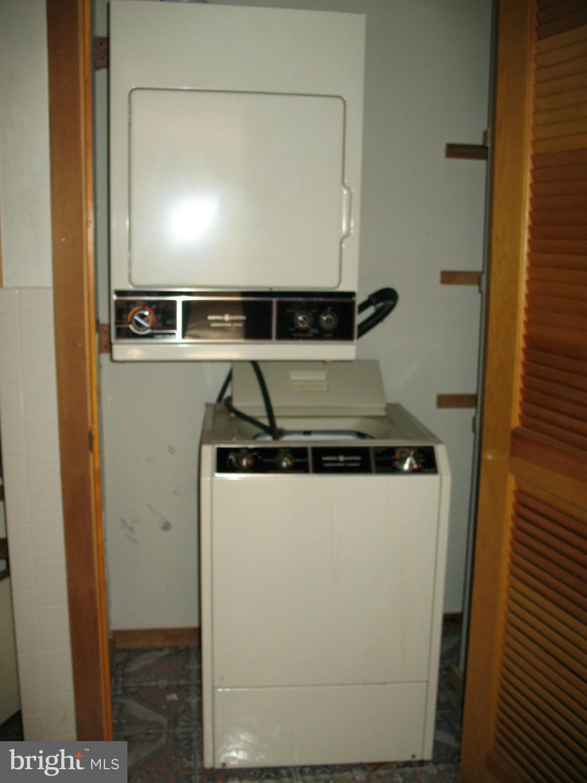 LAKEVIEW - Residential