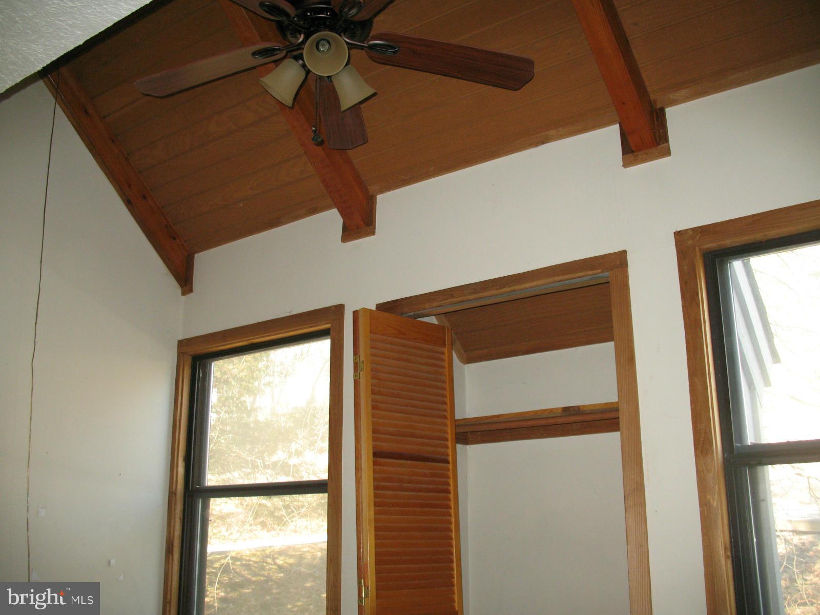 LAKEVIEW - Residential