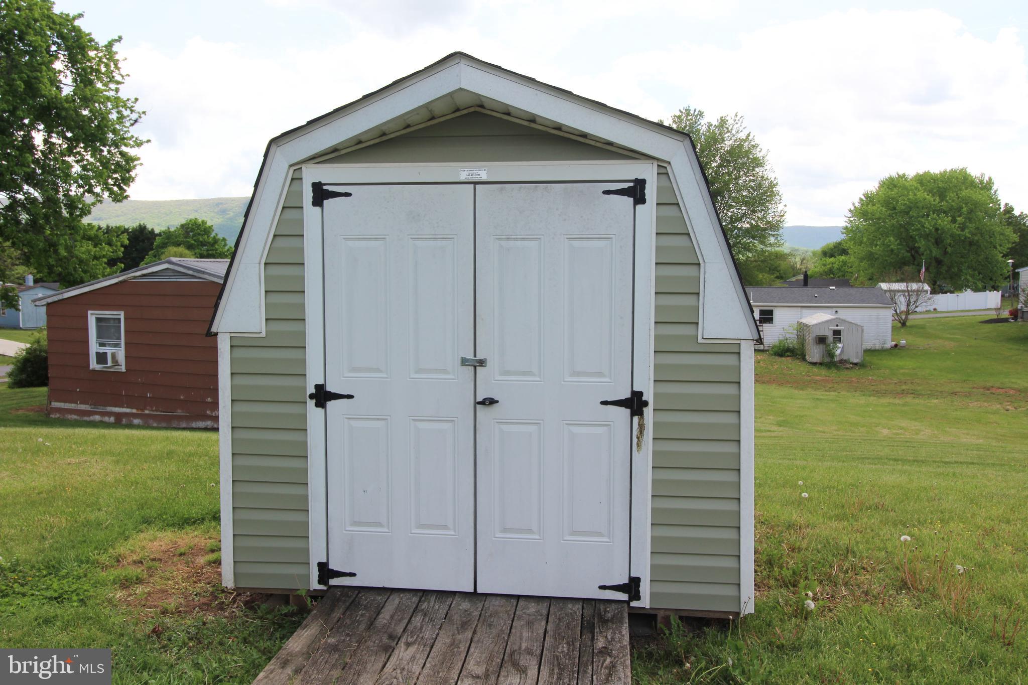 DUTCH LANE - Residential Lease