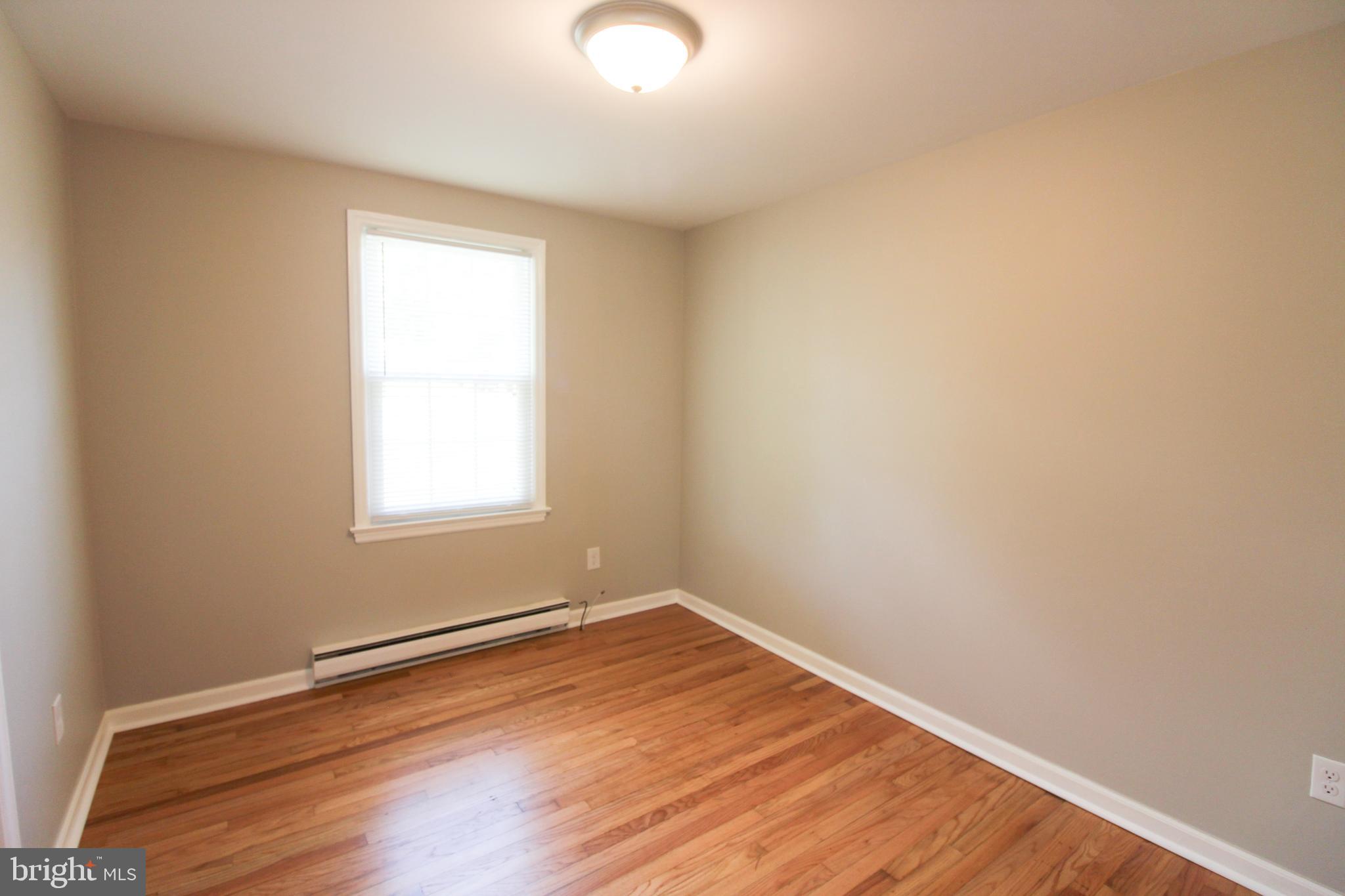 DUTCH LANE - Residential Lease