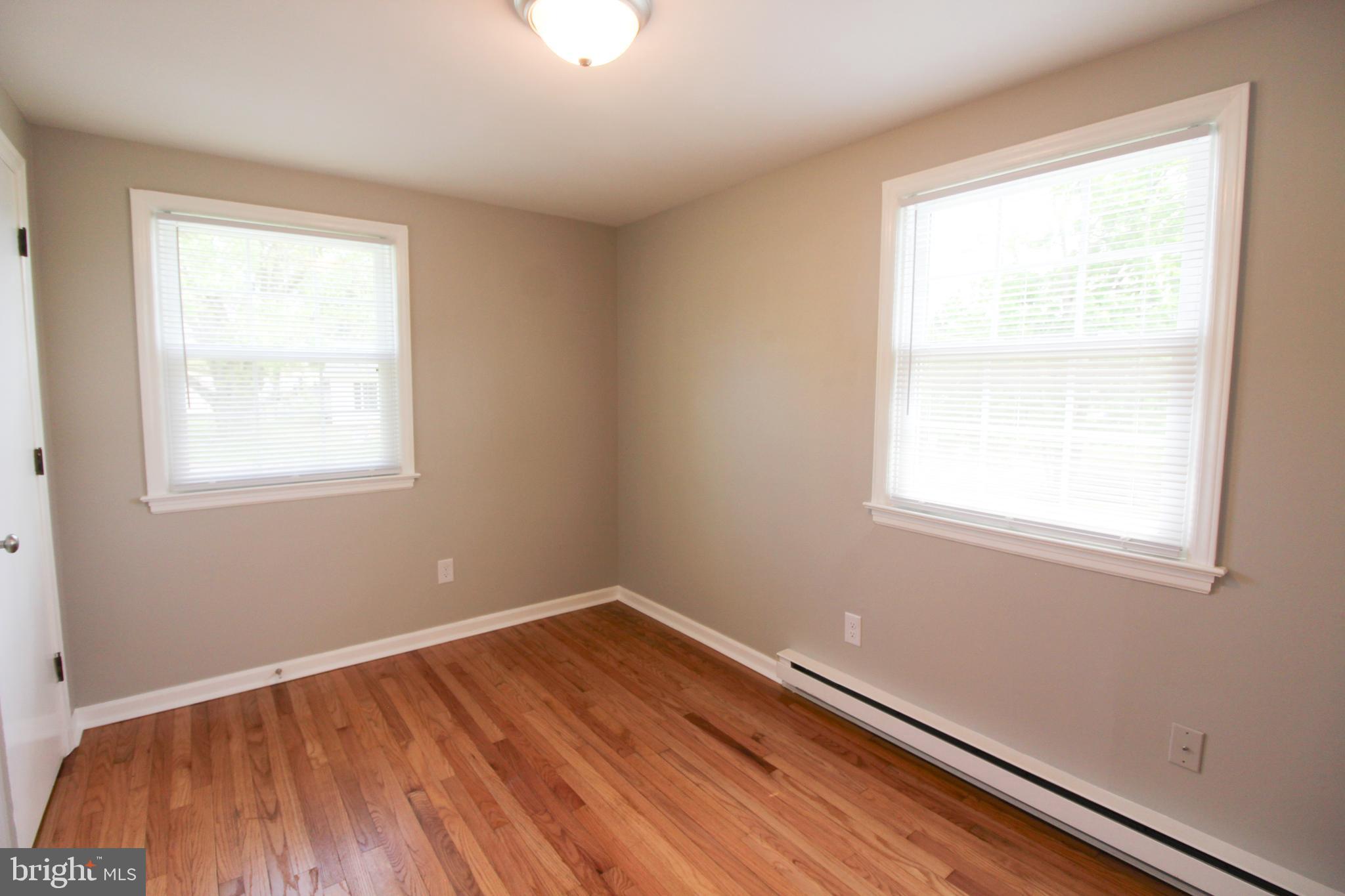 DUTCH LANE - Residential Lease