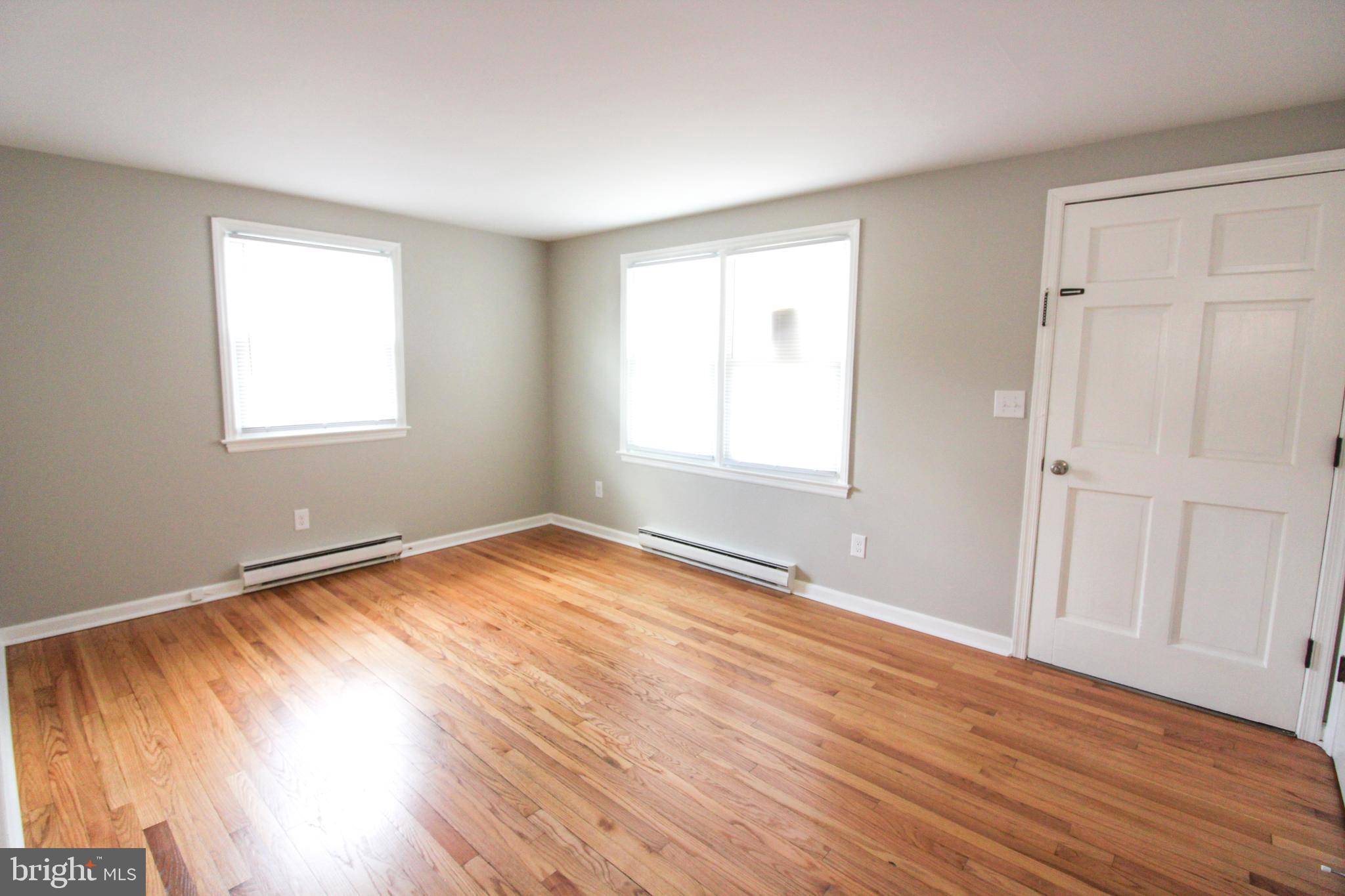 DUTCH LANE - Residential Lease