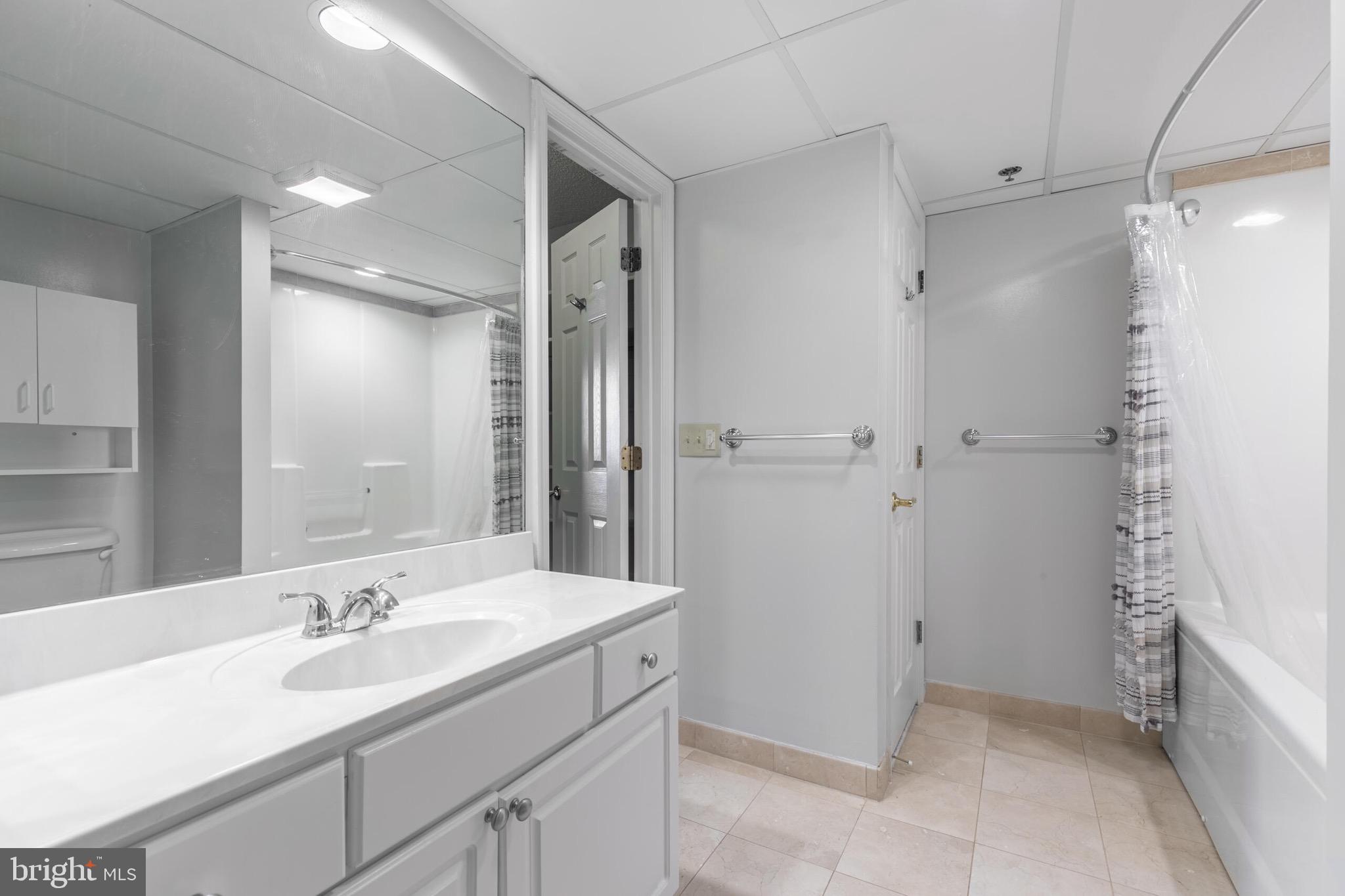 THE WILLIAMSBURG - Residential Lease